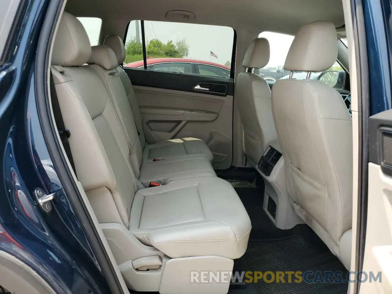 11 Photograph of a damaged car 1V2DR2CA0KC551357 VOLKSWAGEN ATLAS 2019
