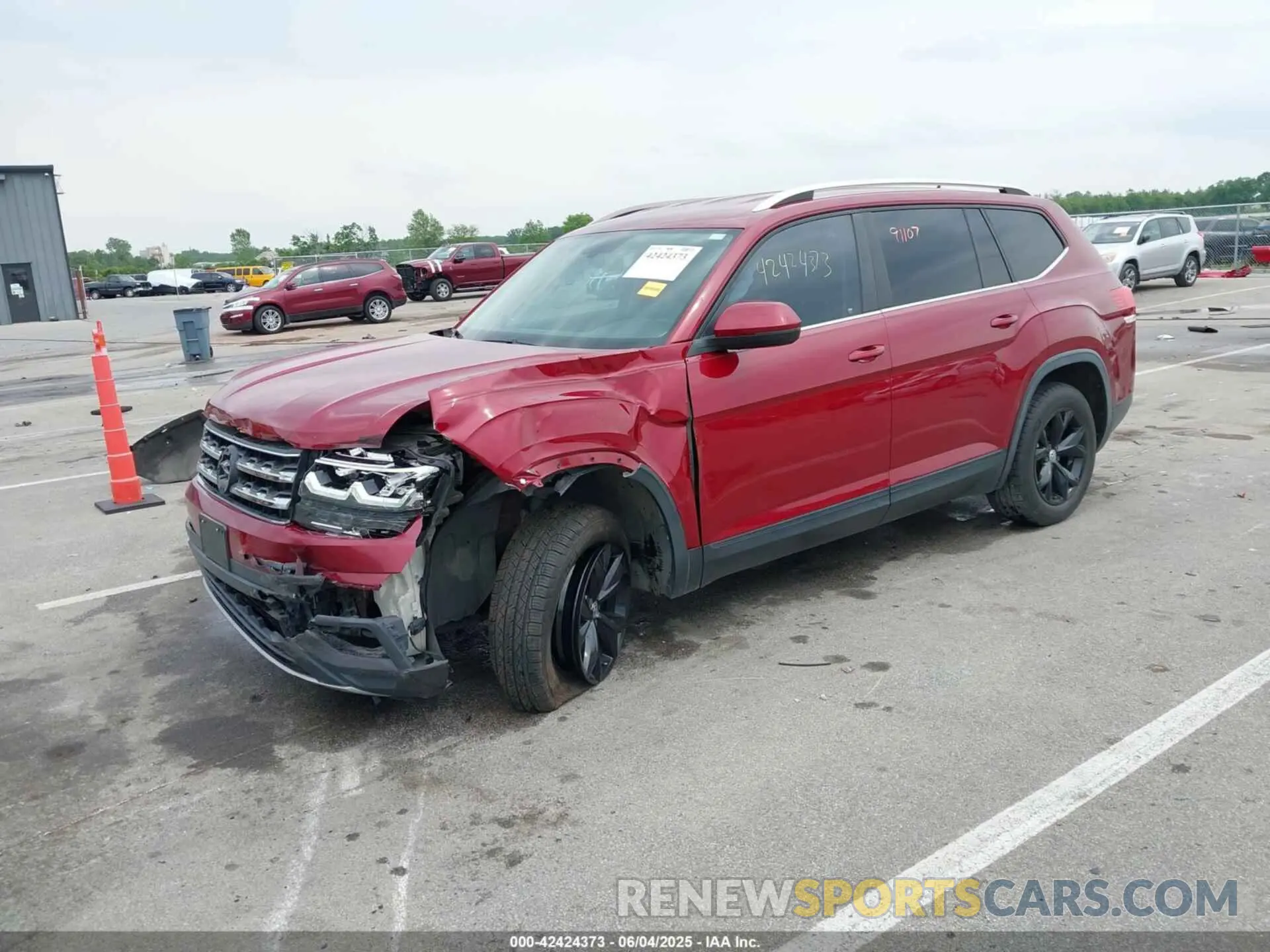 2 Photograph of a damaged car 1V2DR2CA0KC605711 VOLKSWAGEN ATLAS 2019