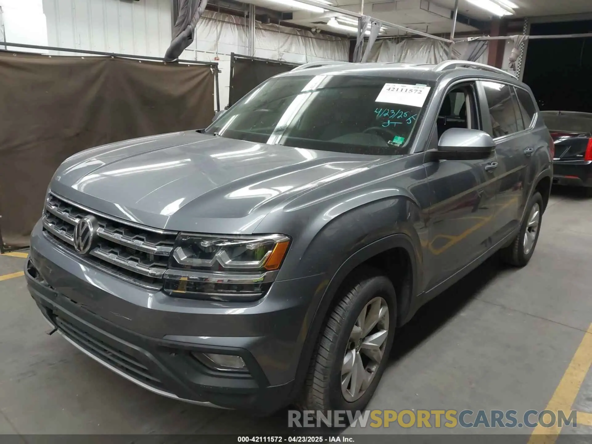 2 Photograph of a damaged car 1V2DR2CA1KC591124 VOLKSWAGEN ATLAS 2019