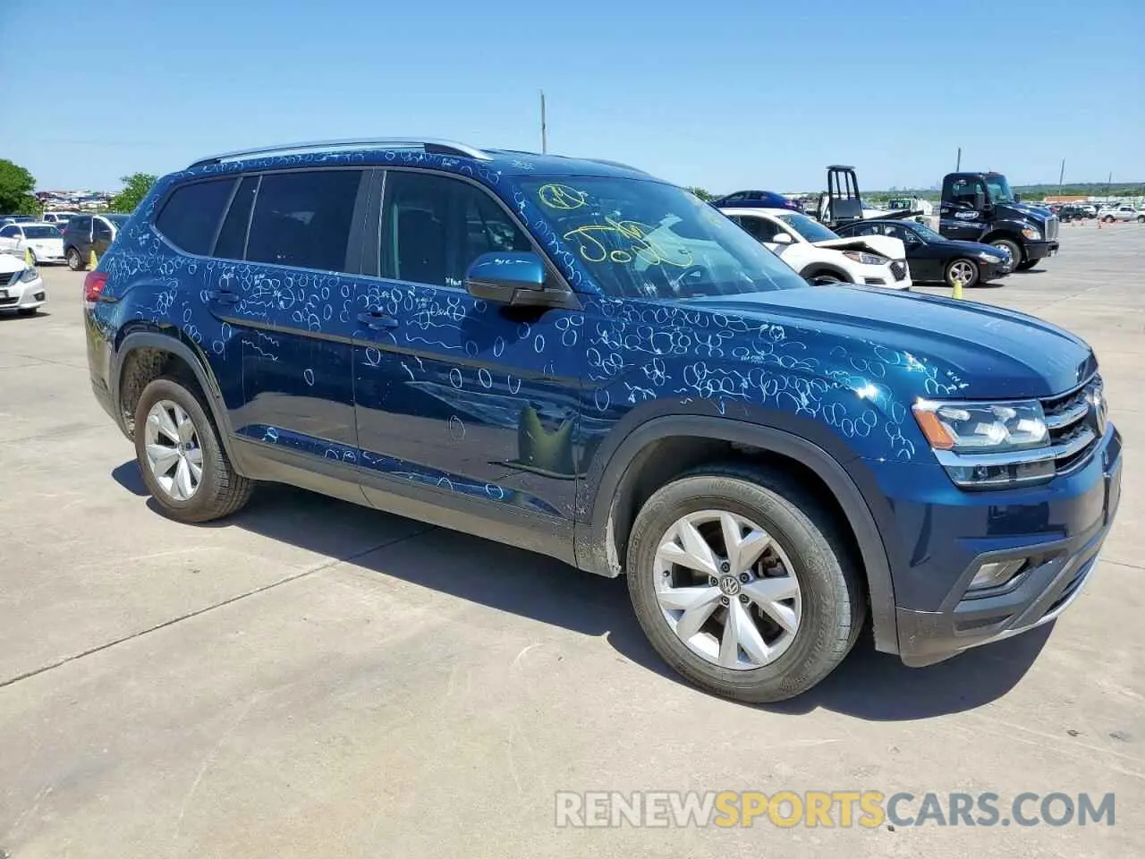 4 Photograph of a damaged car 1V2DR2CA1KC611405 VOLKSWAGEN ATLAS 2019