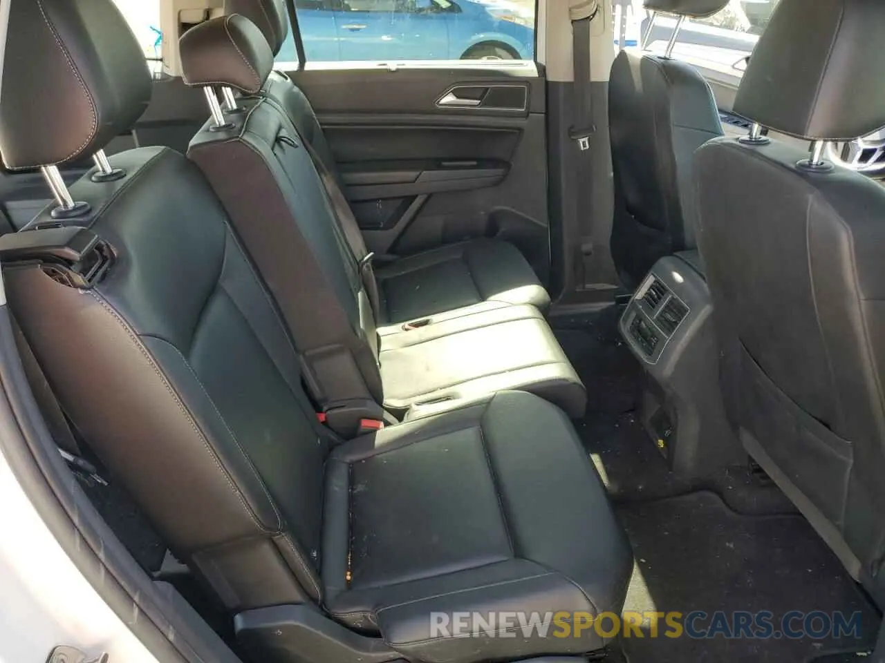 11 Photograph of a damaged car 1V2DR2CA2KC533880 VOLKSWAGEN ATLAS 2019