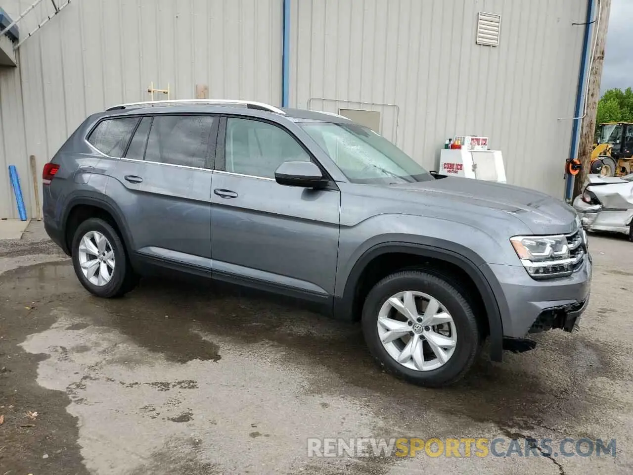 4 Photograph of a damaged car 1V2DR2CA2KC537413 VOLKSWAGEN ATLAS 2019