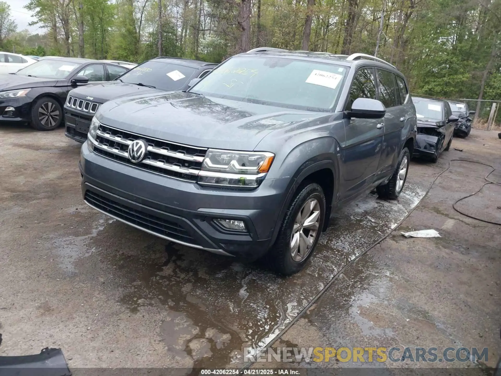 2 Photograph of a damaged car 1V2DR2CA3KC624379 VOLKSWAGEN ATLAS 2019