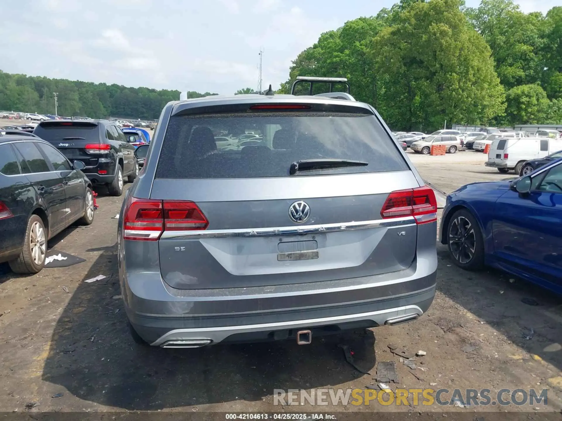 16 Photograph of a damaged car 1V2DR2CA4KC524033 VOLKSWAGEN ATLAS 2019