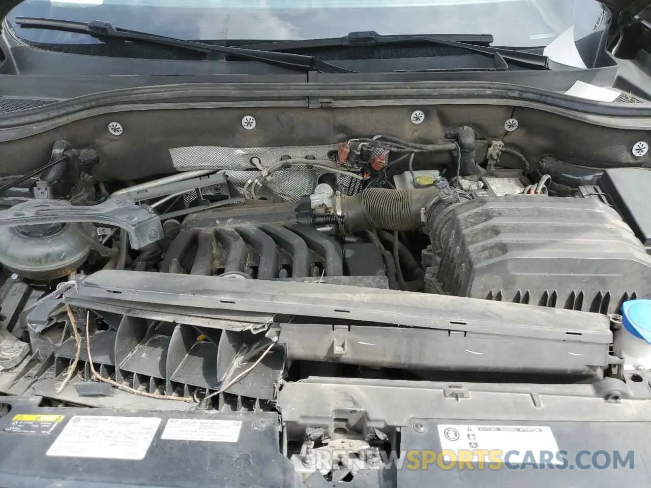 11 Photograph of a damaged car 1V2DR2CA7KC605849 VOLKSWAGEN ATLAS 2019