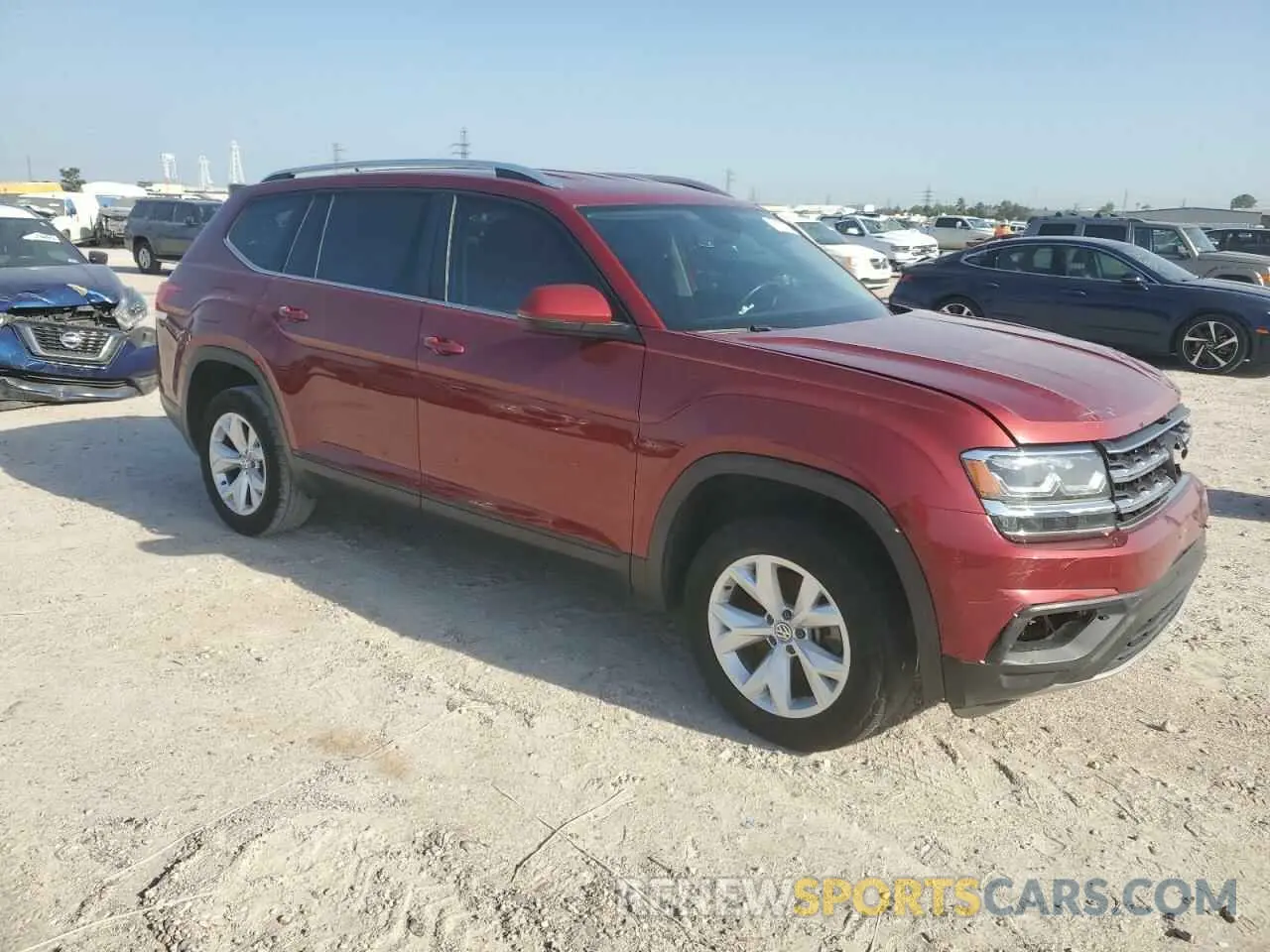 4 Photograph of a damaged car 1V2DR2CA8KC604113 VOLKSWAGEN ATLAS 2019