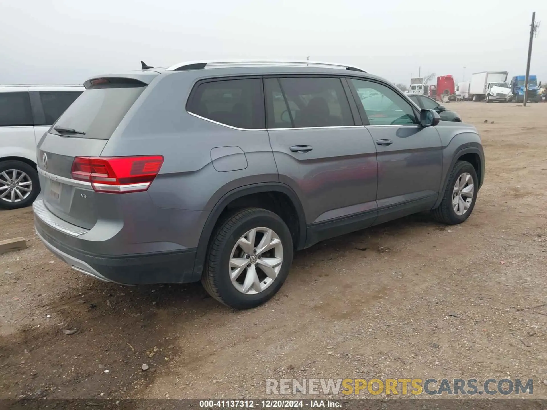 4 Photograph of a damaged car 1V2DR2CAXKC534923 VOLKSWAGEN ATLAS 2019