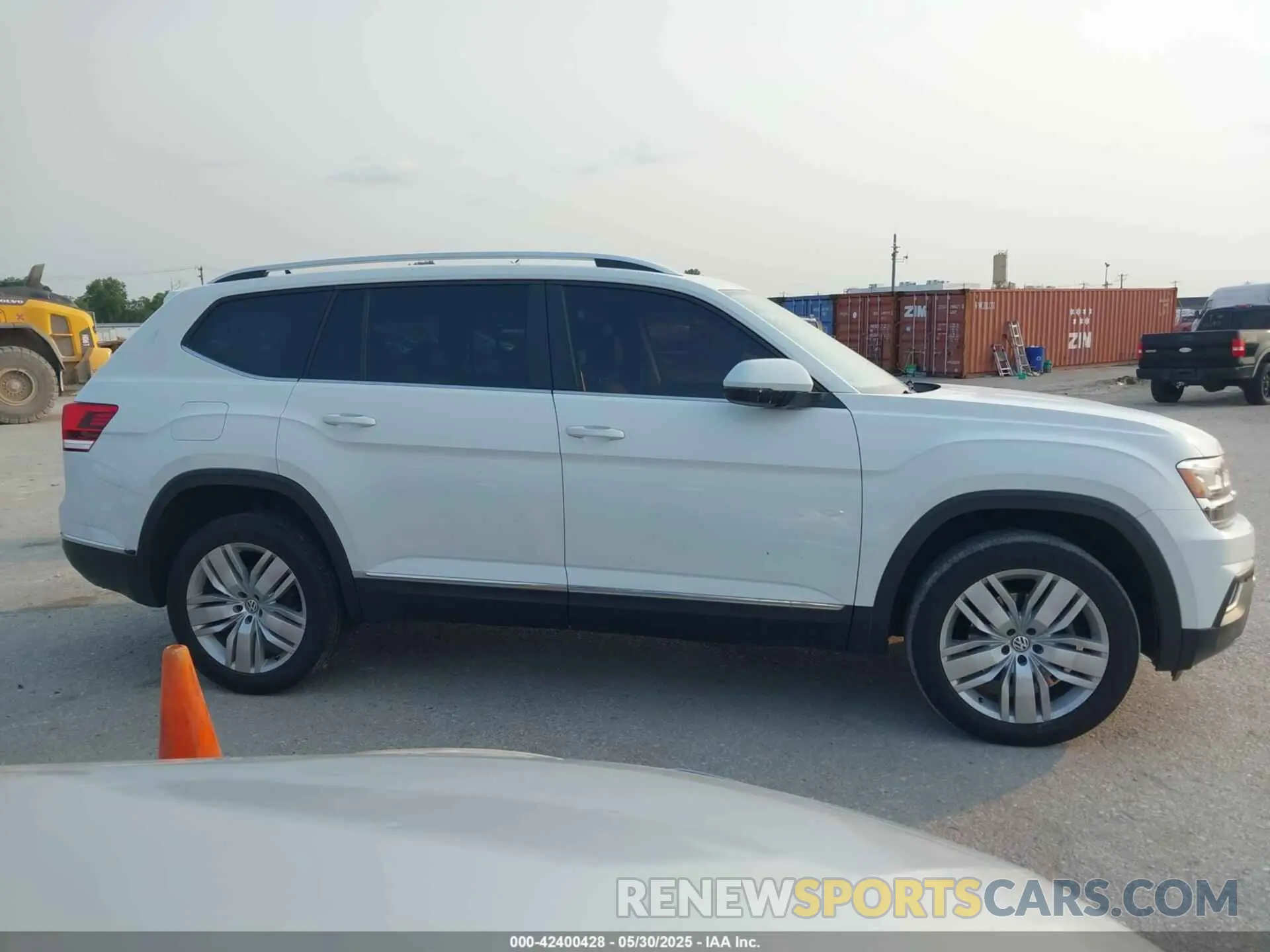 13 Photograph of a damaged car 1V2ER2CA0KC512305 VOLKSWAGEN ATLAS 2019