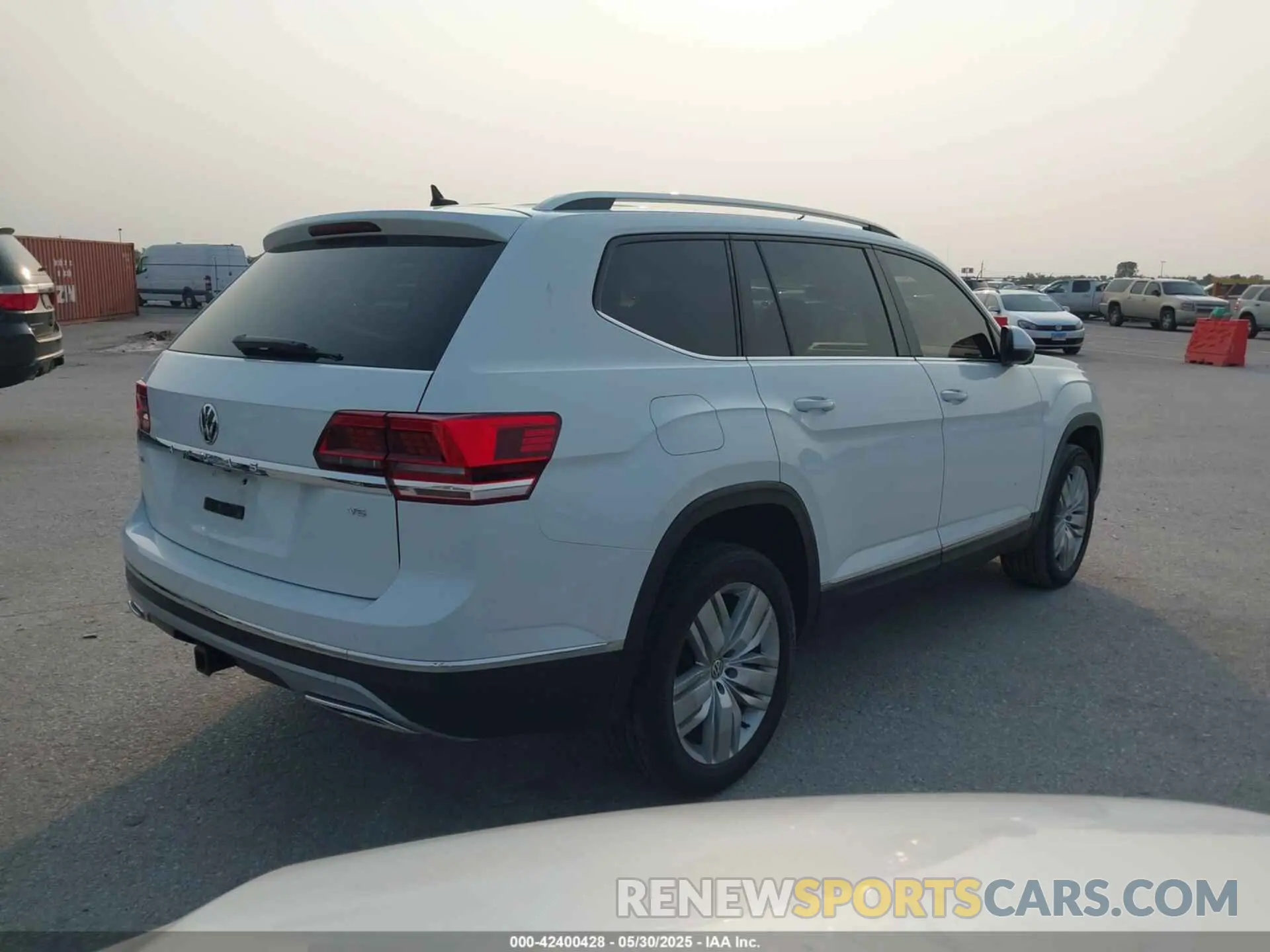 4 Photograph of a damaged car 1V2ER2CA0KC512305 VOLKSWAGEN ATLAS 2019