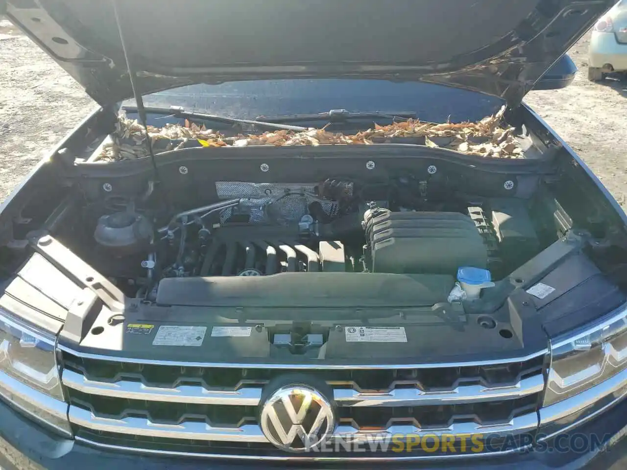 12 Photograph of a damaged car 1V2ER2CA1KC575607 VOLKSWAGEN ATLAS 2019