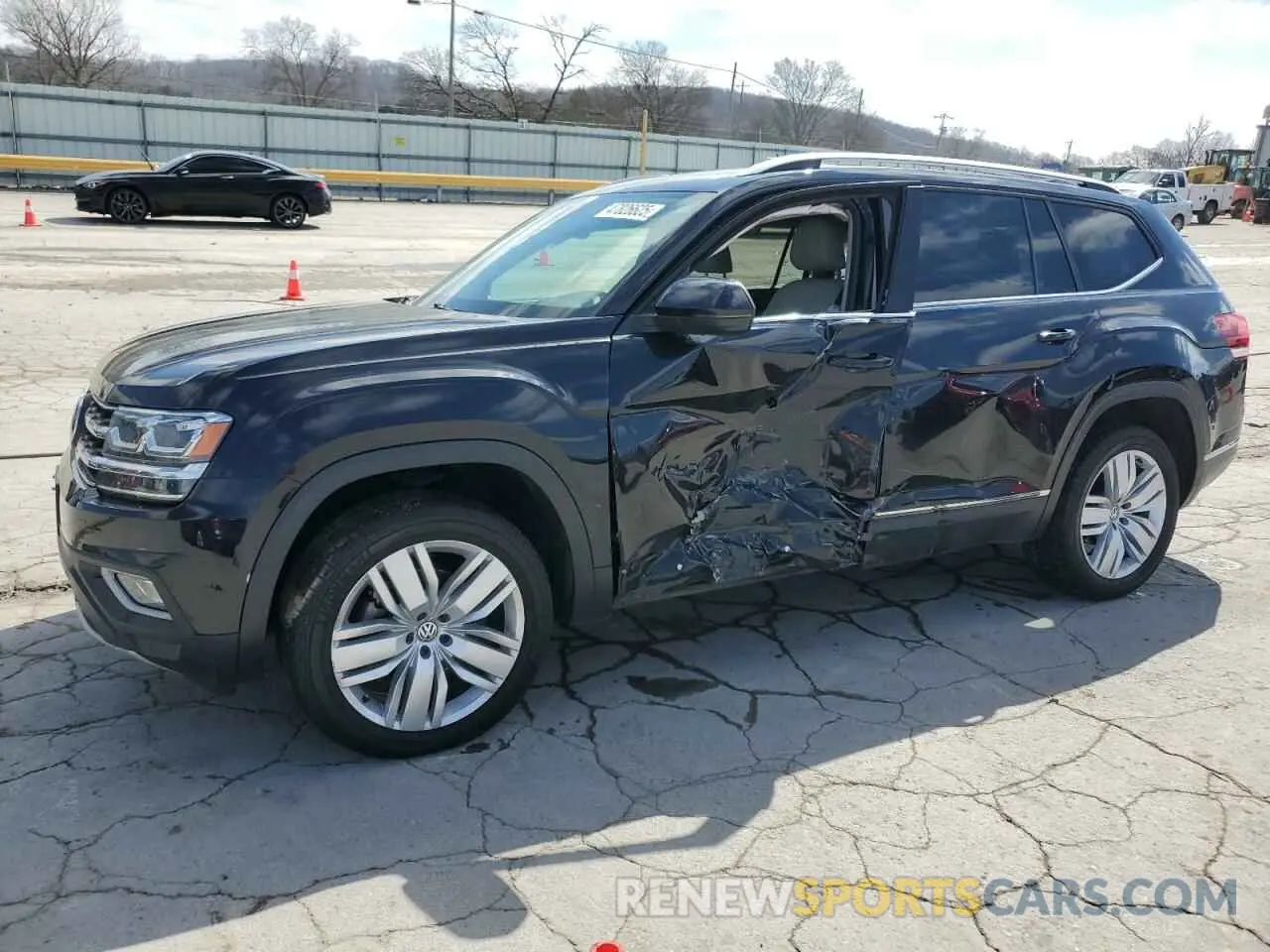 1 Photograph of a damaged car 1V2ER2CA3KC555133 VOLKSWAGEN ATLAS 2019