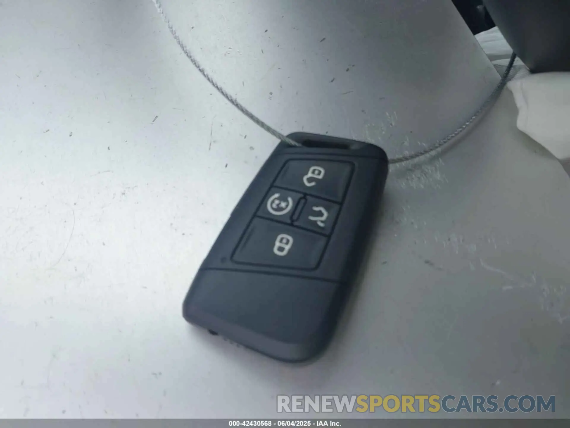 11 Photograph of a damaged car 1V2ER2CA4KC554685 VOLKSWAGEN ATLAS 2019