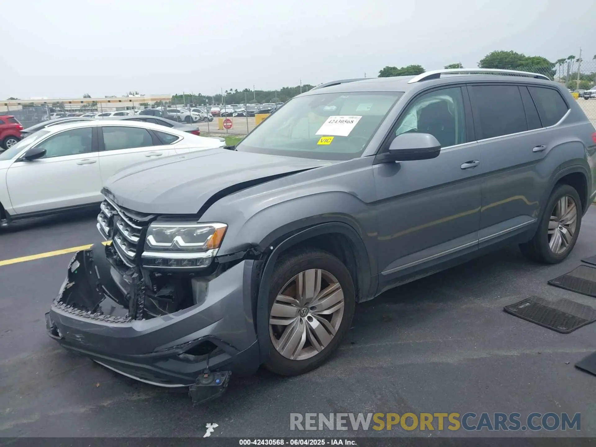 2 Photograph of a damaged car 1V2ER2CA4KC554685 VOLKSWAGEN ATLAS 2019