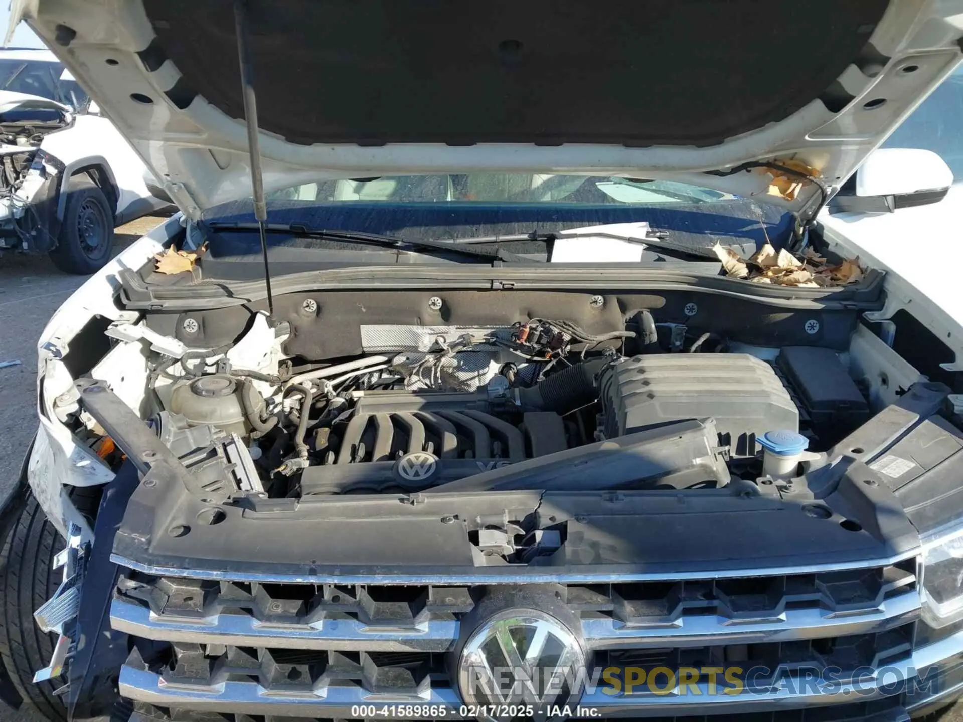 10 Photograph of a damaged car 1V2ER2CA8KC509118 VOLKSWAGEN ATLAS 2019