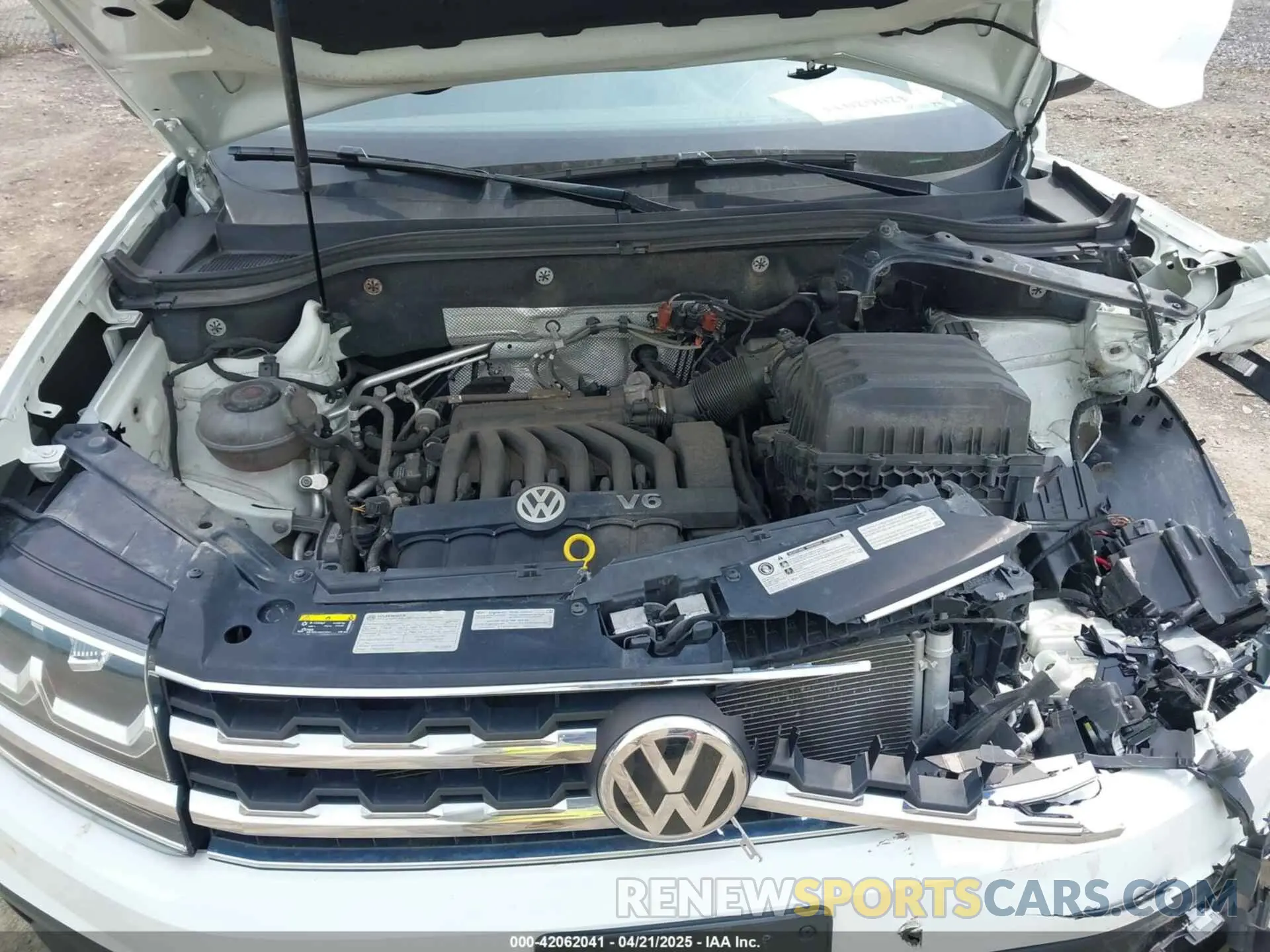 10 Photograph of a damaged car 1V2GR2CA0KC599079 VOLKSWAGEN ATLAS 2019