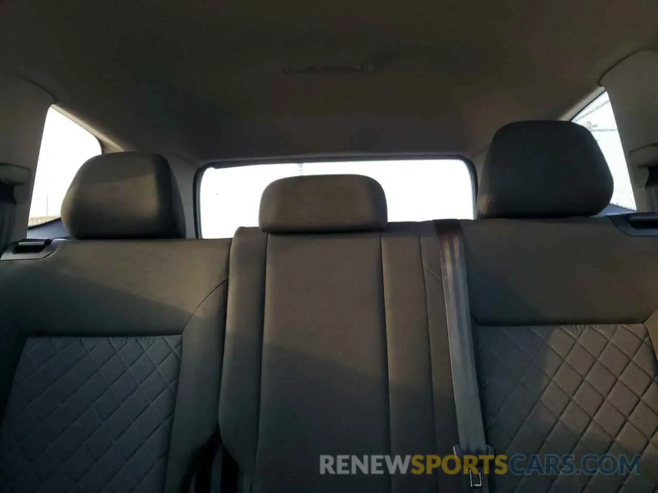 10 Photograph of a damaged car 1V2GR2CA4KC539287 VOLKSWAGEN ATLAS 2019