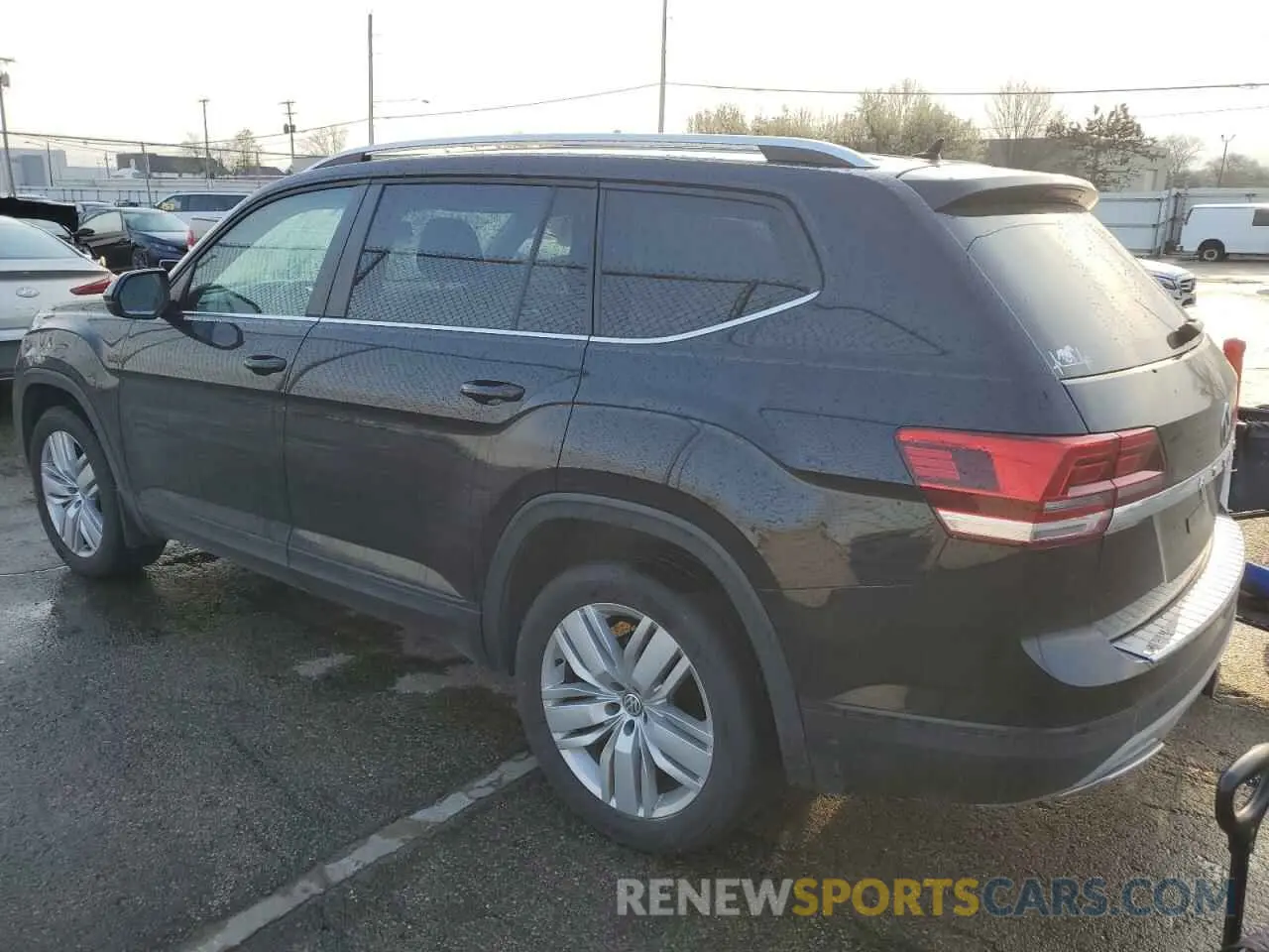 2 Photograph of a damaged car 1V2GR2CA4KC539287 VOLKSWAGEN ATLAS 2019