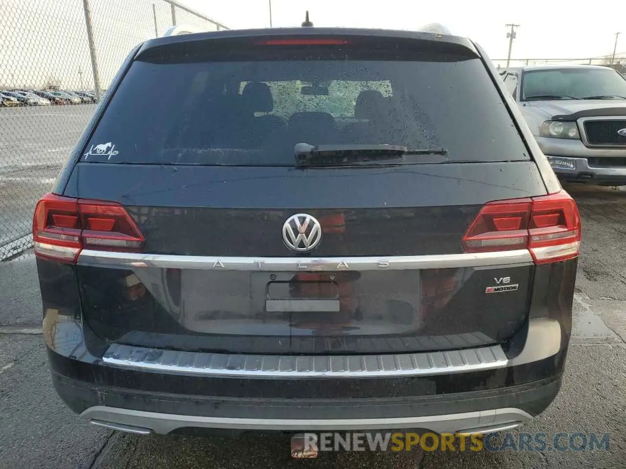 6 Photograph of a damaged car 1V2GR2CA4KC539287 VOLKSWAGEN ATLAS 2019