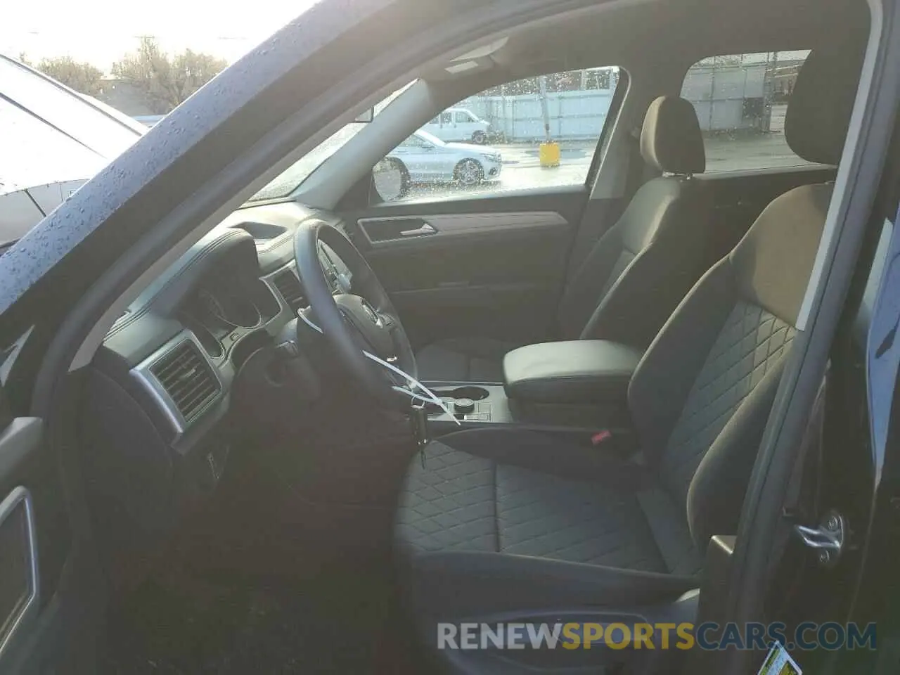 7 Photograph of a damaged car 1V2GR2CA4KC539287 VOLKSWAGEN ATLAS 2019