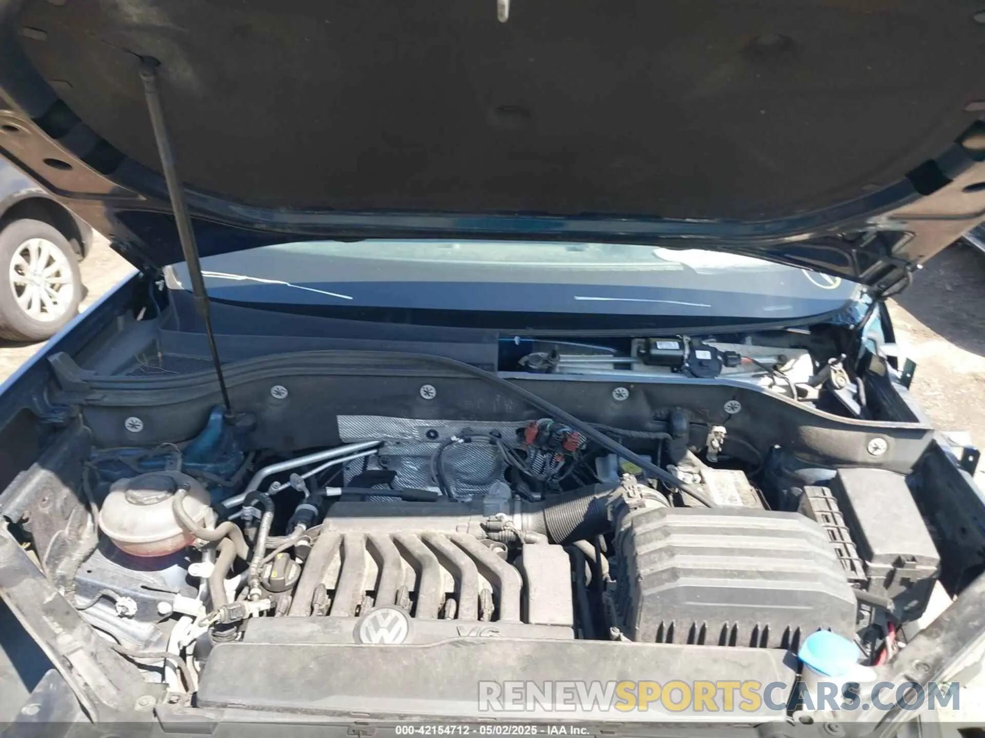 10 Photograph of a damaged car 1V2GR2CA6KC552560 VOLKSWAGEN ATLAS 2019