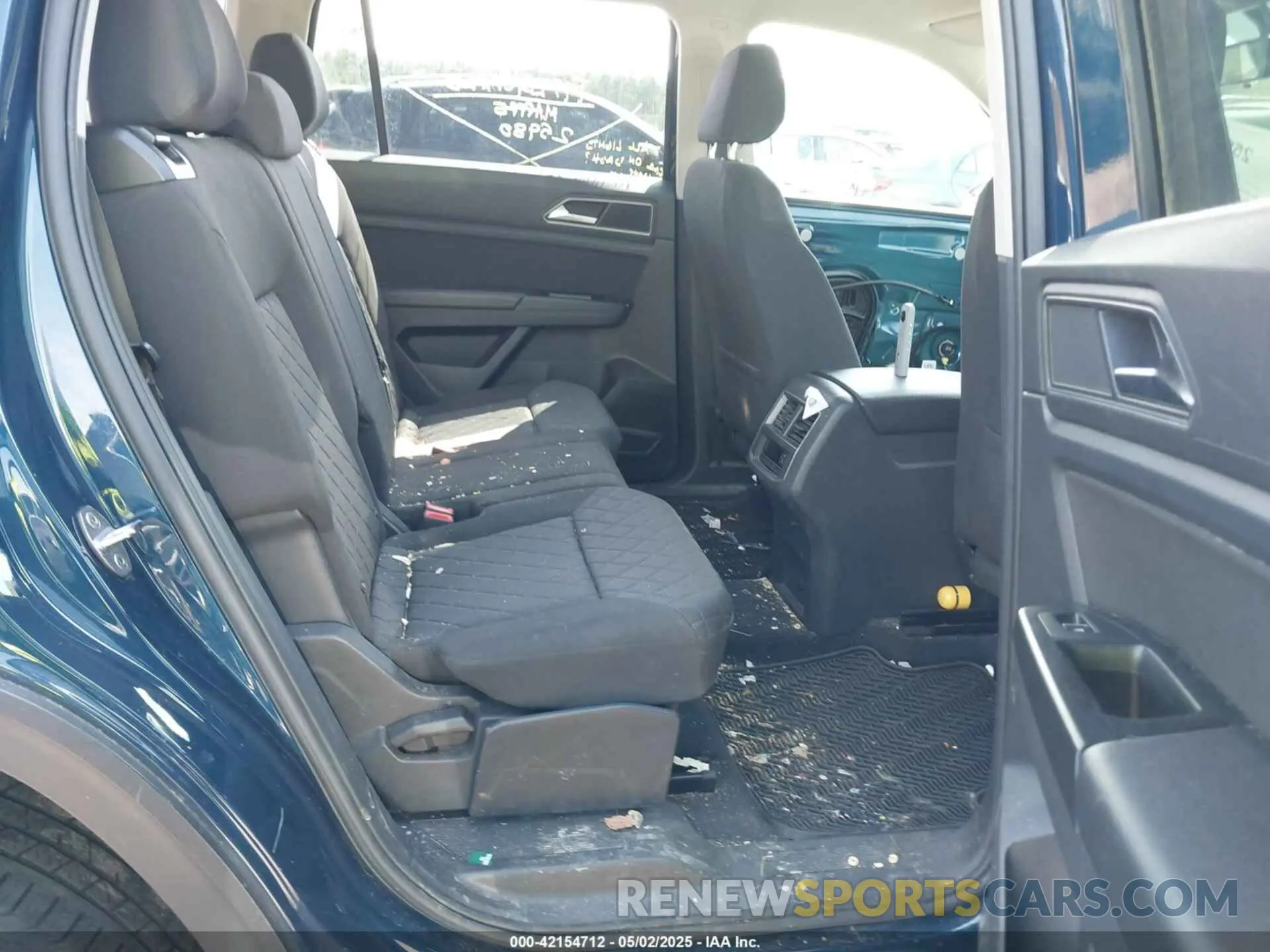 8 Photograph of a damaged car 1V2GR2CA6KC552560 VOLKSWAGEN ATLAS 2019
