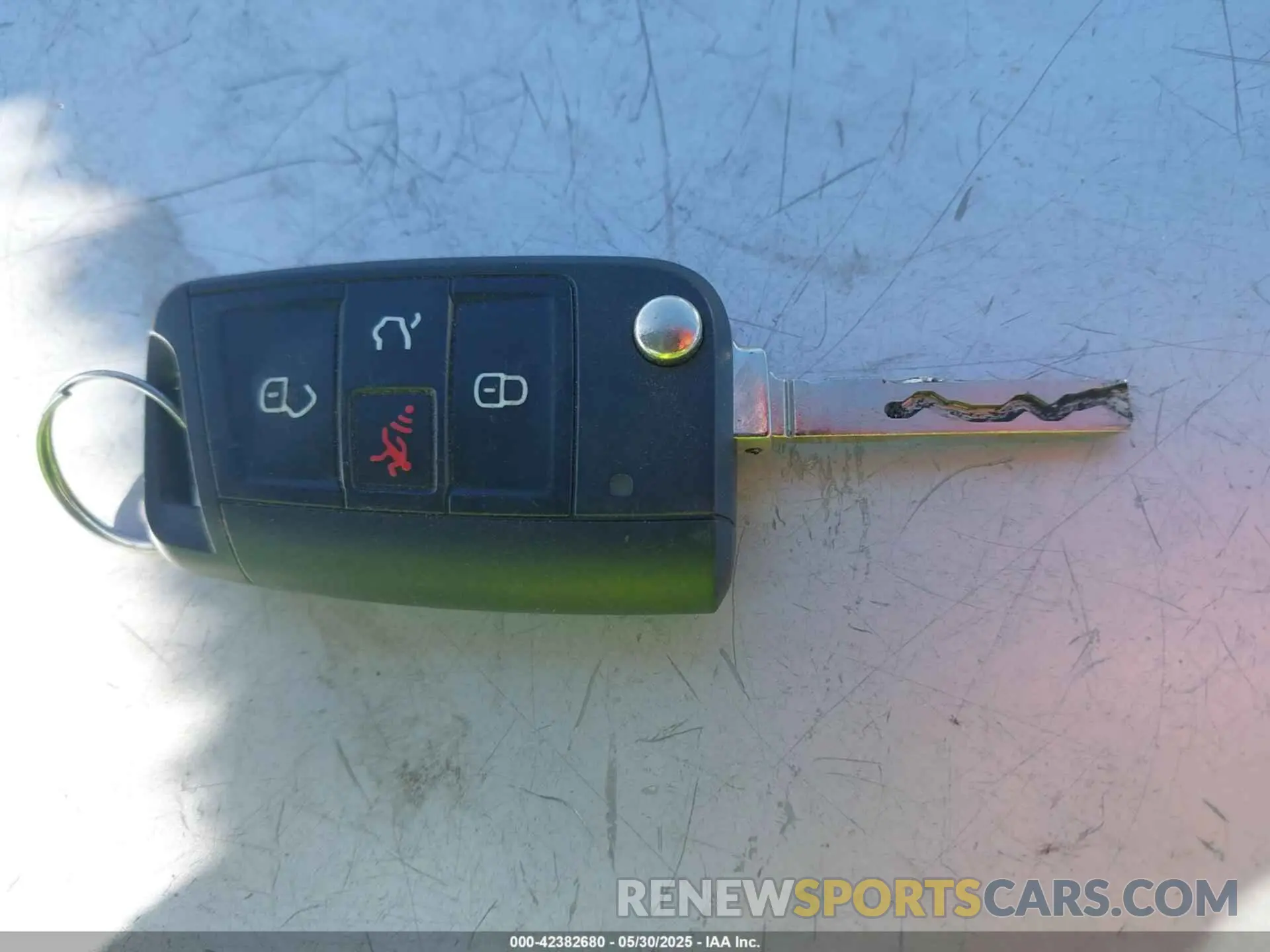 11 Photograph of a damaged car 1V2GR2CA8KC549501 VOLKSWAGEN ATLAS 2019