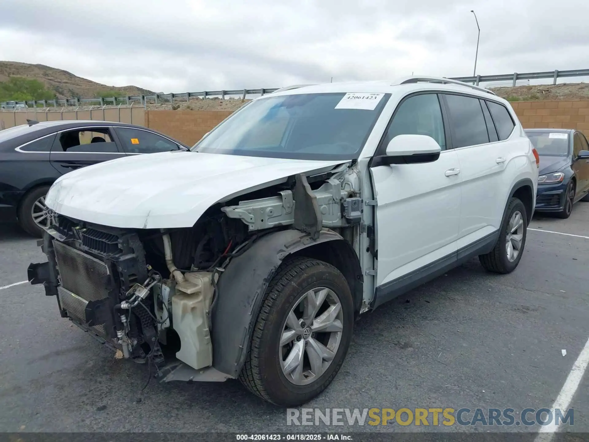 2 Photograph of a damaged car 1V2GR2CA8KC601063 VOLKSWAGEN ATLAS 2019