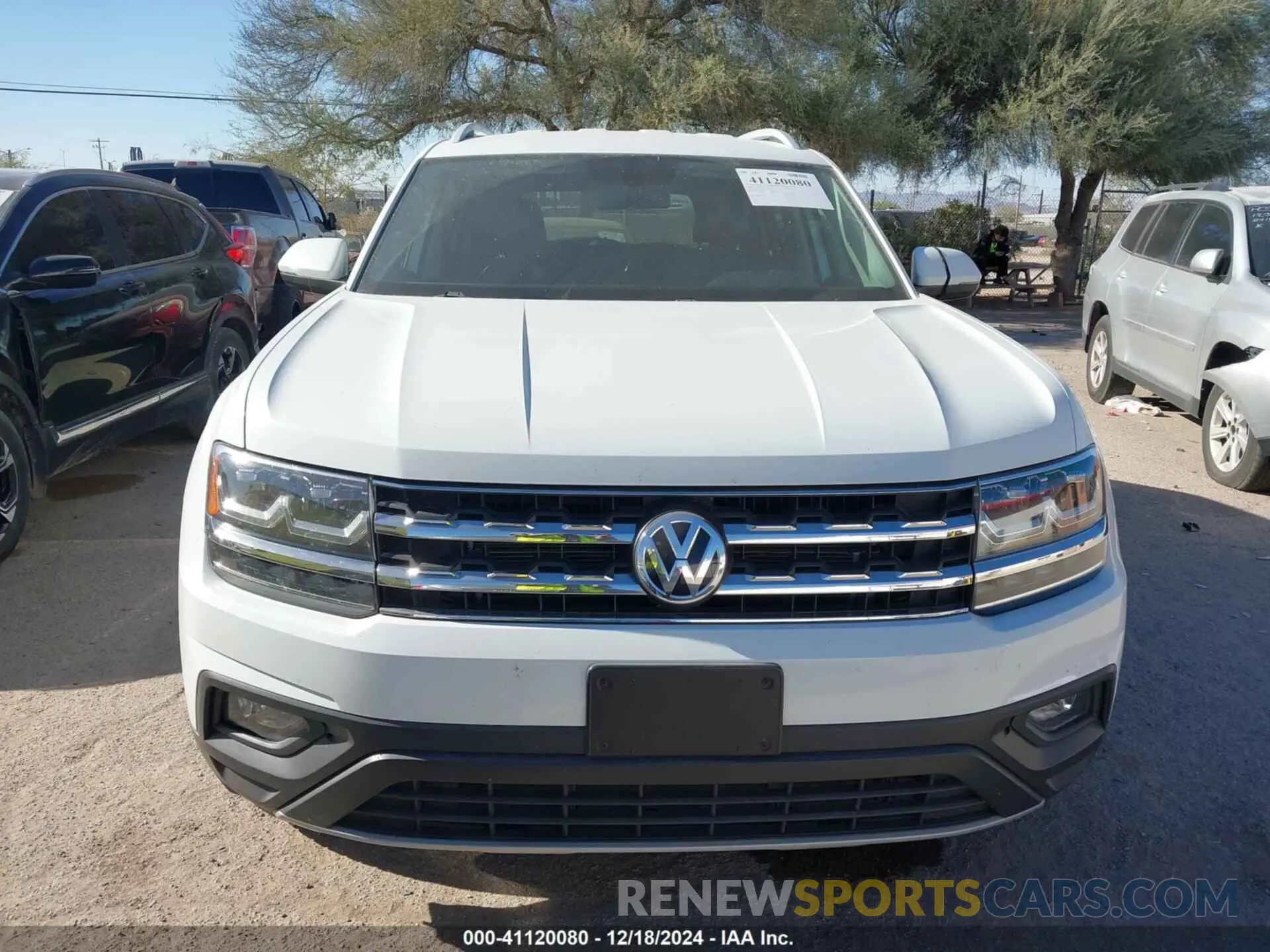12 Photograph of a damaged car 1V2LR2CA0KC548163 VOLKSWAGEN ATLAS 2019