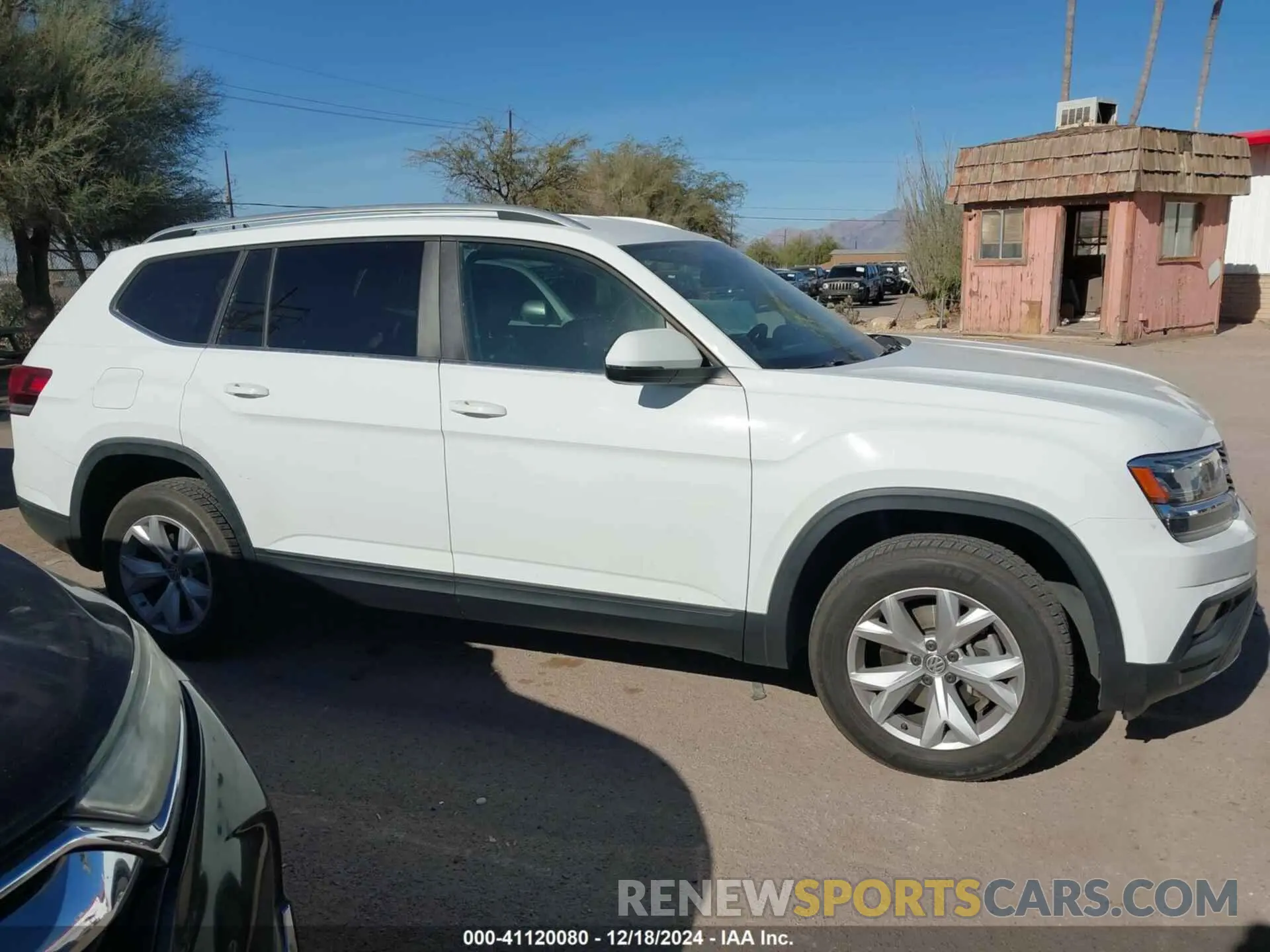 13 Photograph of a damaged car 1V2LR2CA0KC548163 VOLKSWAGEN ATLAS 2019