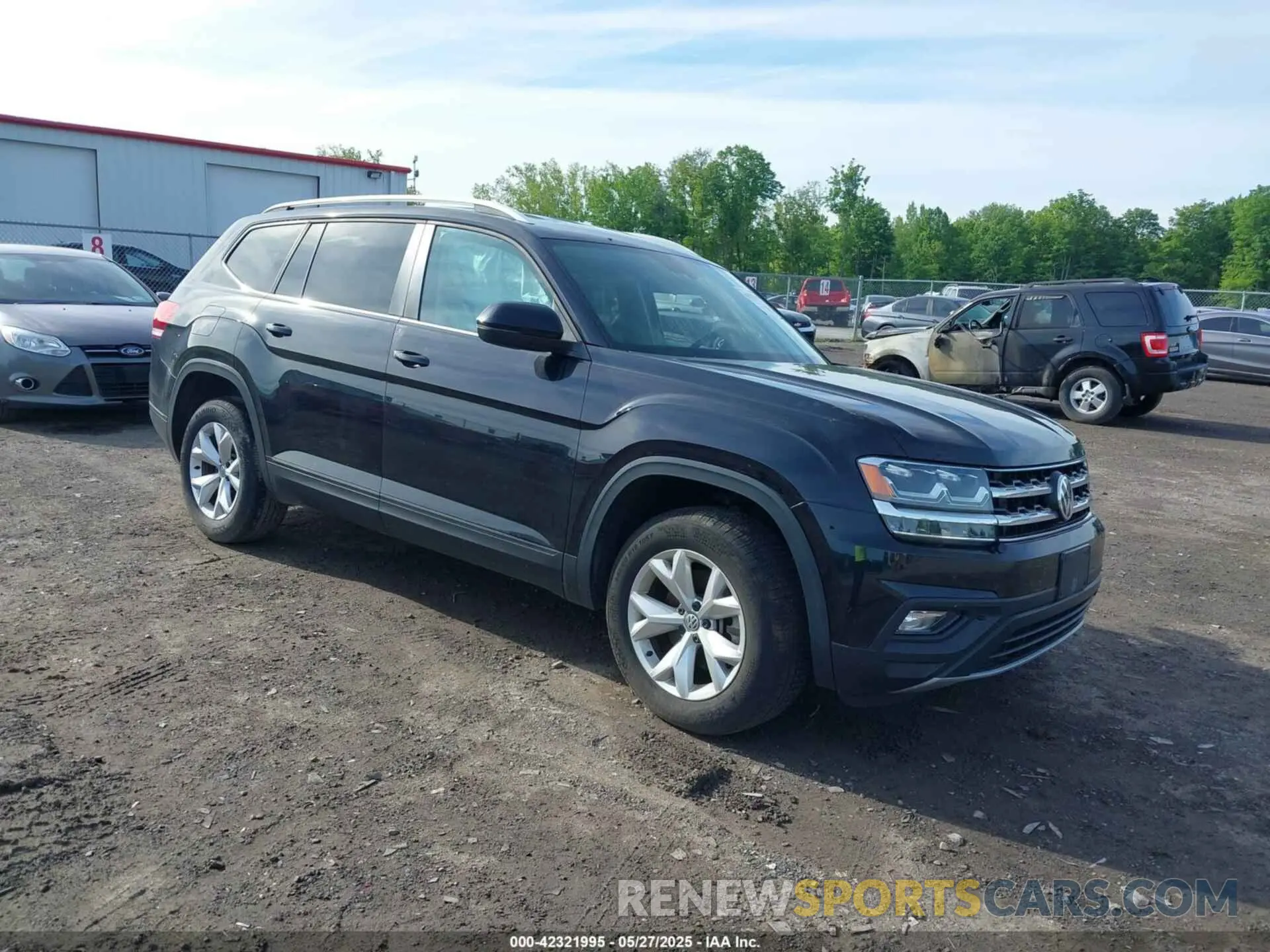 1 Photograph of a damaged car 1V2LR2CA1KC606796 VOLKSWAGEN ATLAS 2019