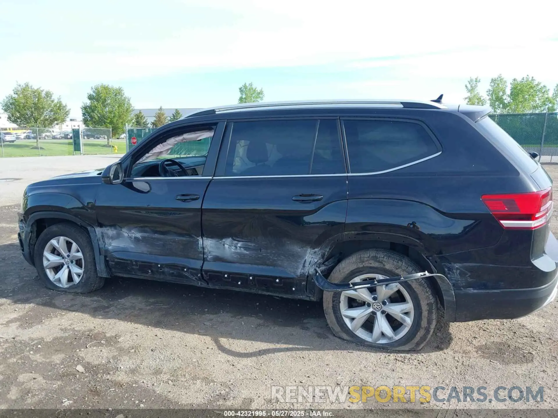 6 Photograph of a damaged car 1V2LR2CA1KC606796 VOLKSWAGEN ATLAS 2019