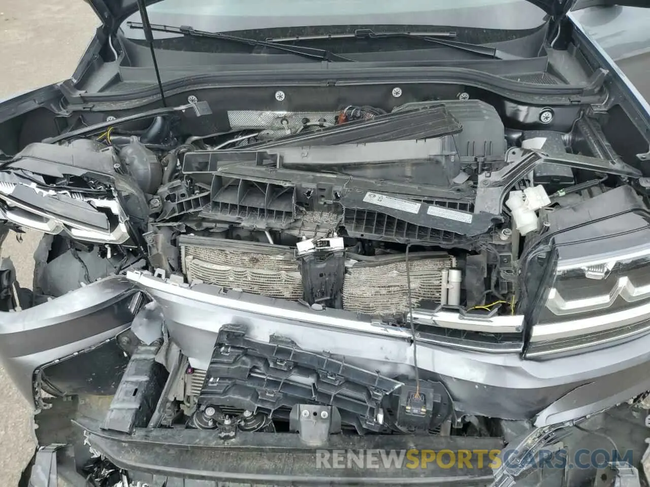 11 Photograph of a damaged car 1V2LR2CA2KC607570 VOLKSWAGEN ATLAS 2019