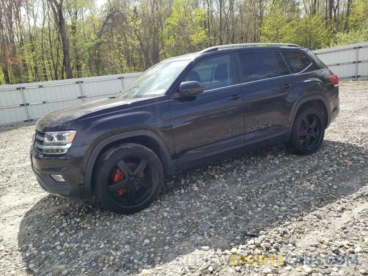 1 Photograph of a damaged car 1V2LR2CA3KC574899 VOLKSWAGEN ATLAS 2019