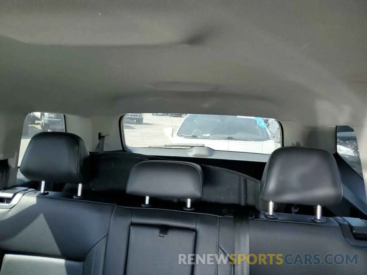 10 Photograph of a damaged car 1V2LR2CA5KC549048 VOLKSWAGEN ATLAS 2019