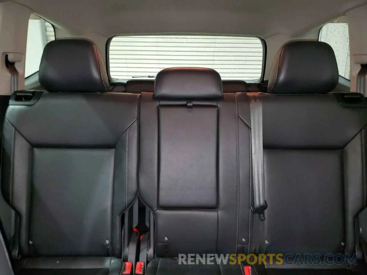 10 Photograph of a damaged car 1V2LR2CAXKC575578 VOLKSWAGEN ATLAS 2019