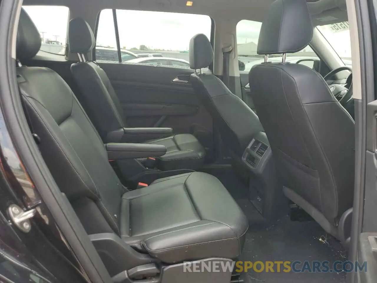 11 Photograph of a damaged car 1V2MR2CA0KC526622 VOLKSWAGEN ATLAS 2019