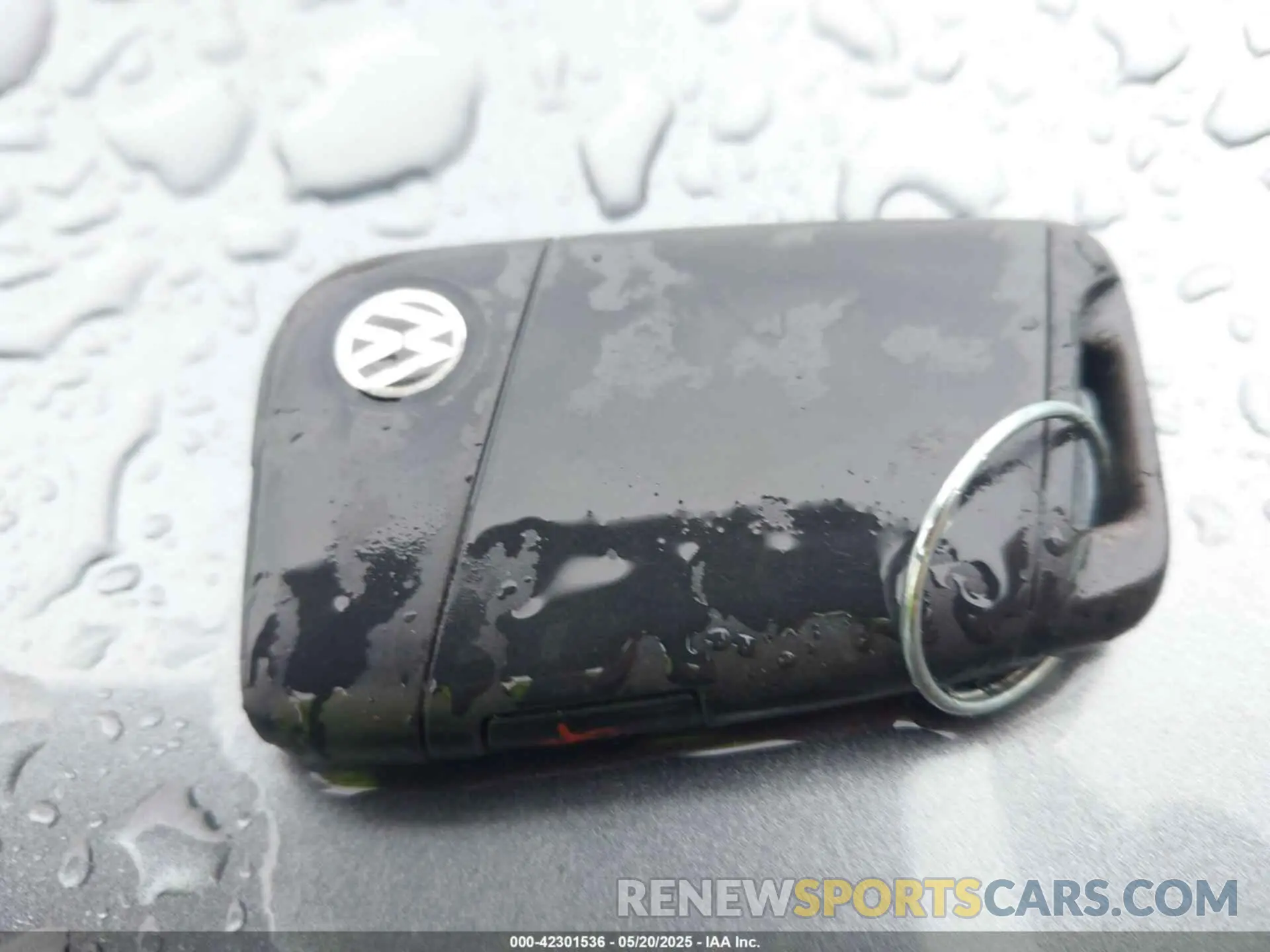 11 Photograph of a damaged car 1V2MR2CA1KC615261 VOLKSWAGEN ATLAS 2019