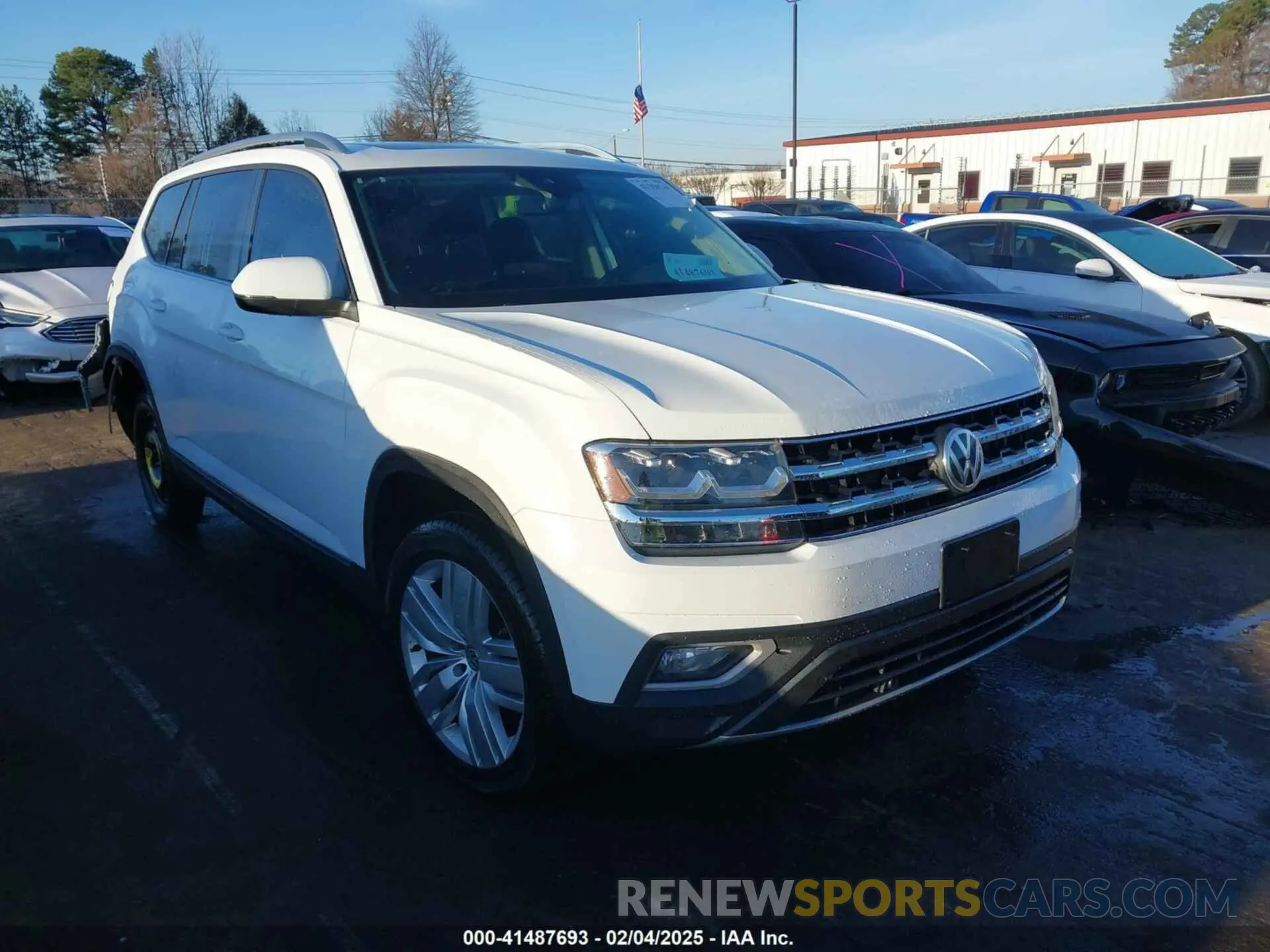 1 Photograph of a damaged car 1V2MR2CA2KC522314 VOLKSWAGEN ATLAS 2019