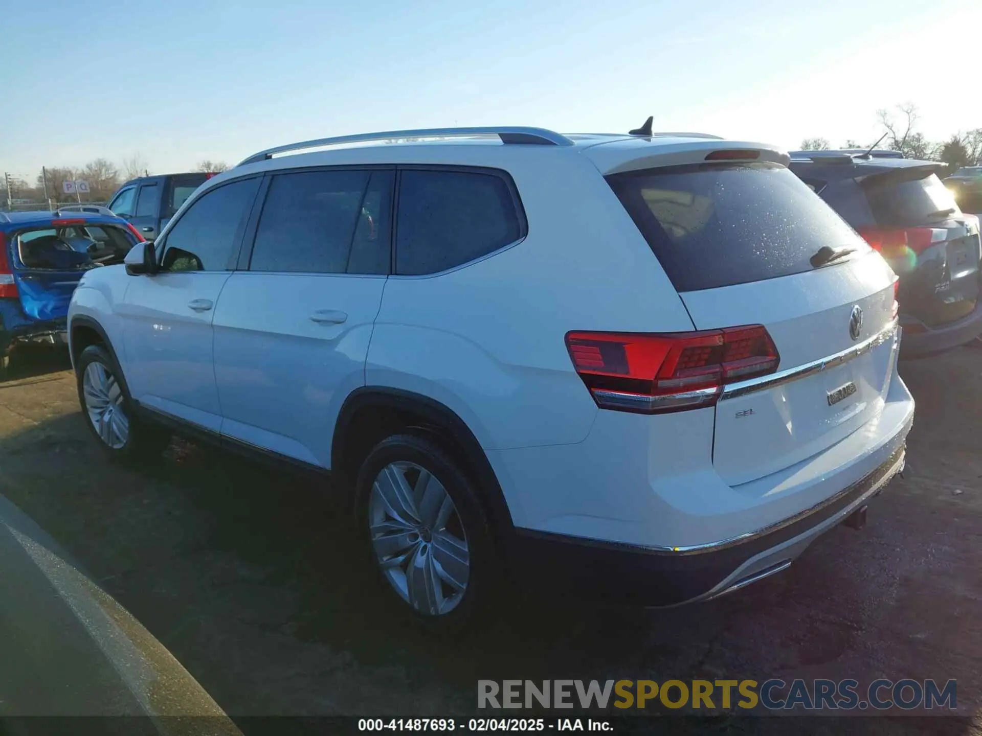 14 Photograph of a damaged car 1V2MR2CA2KC522314 VOLKSWAGEN ATLAS 2019
