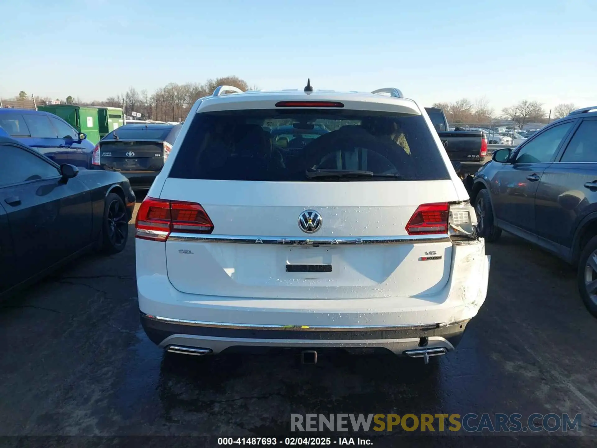 16 Photograph of a damaged car 1V2MR2CA2KC522314 VOLKSWAGEN ATLAS 2019