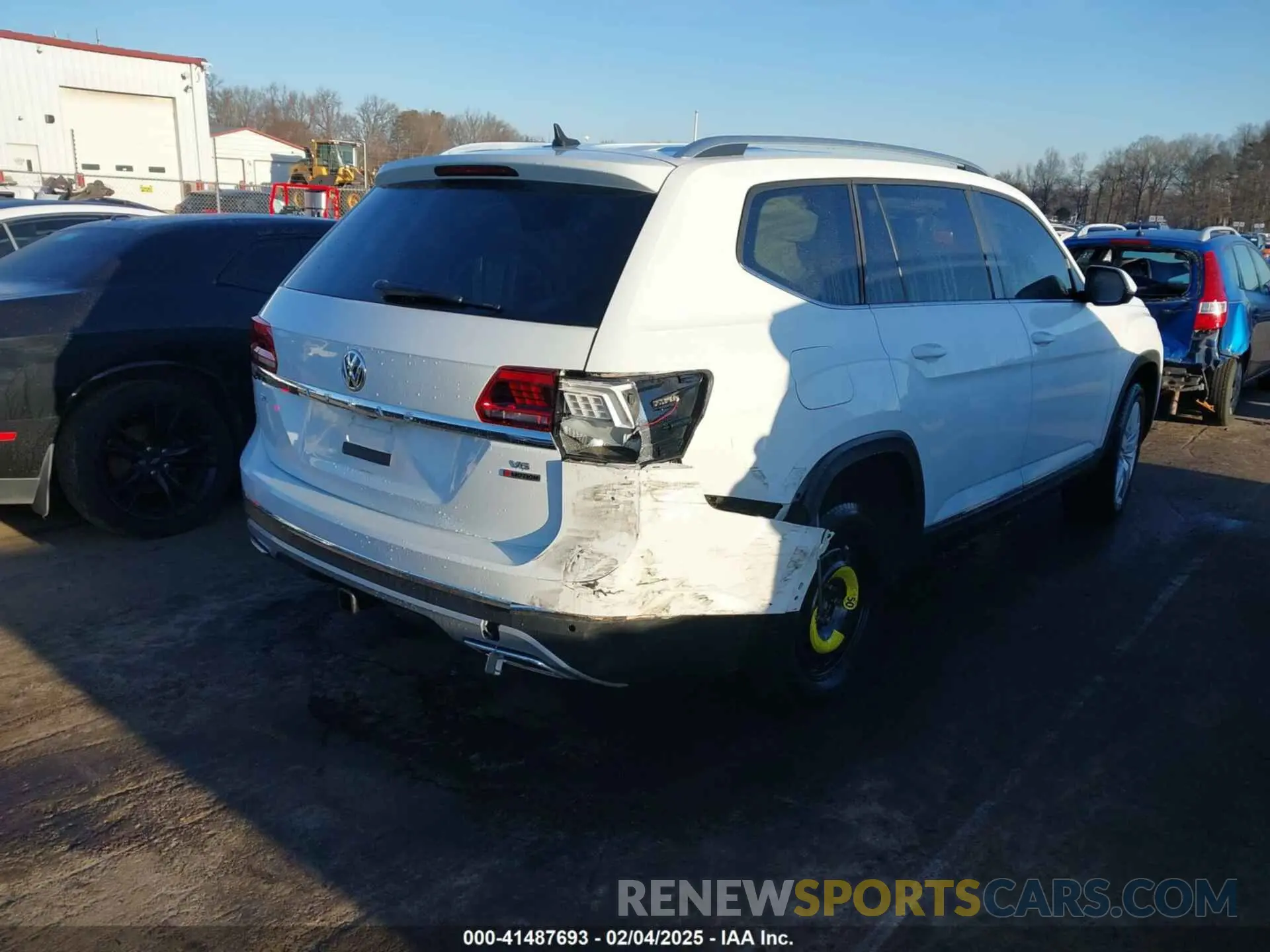 4 Photograph of a damaged car 1V2MR2CA2KC522314 VOLKSWAGEN ATLAS 2019