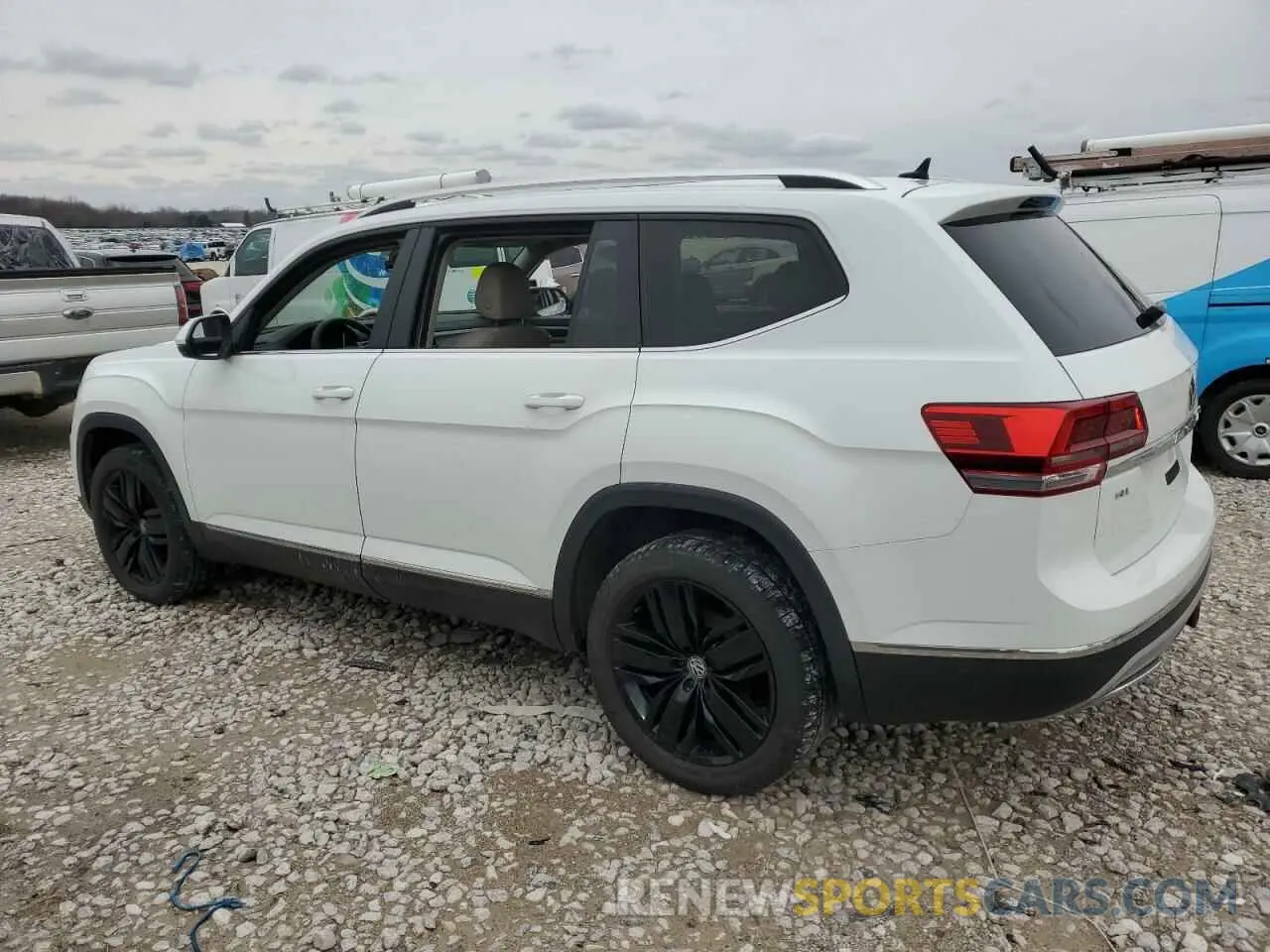 2 Photograph of a damaged car 1V2MR2CA2KC540537 VOLKSWAGEN ATLAS 2019