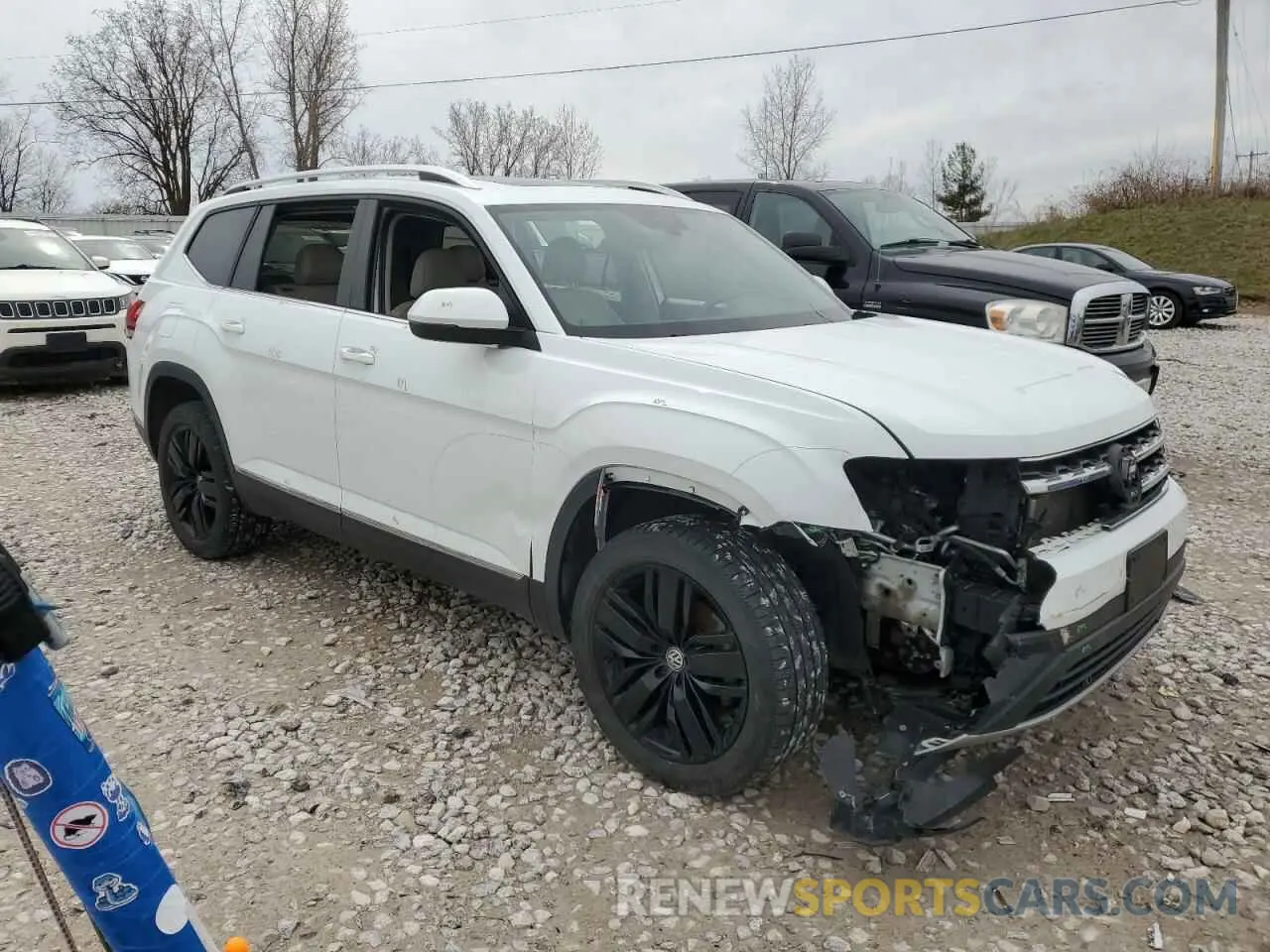 4 Photograph of a damaged car 1V2MR2CA2KC540537 VOLKSWAGEN ATLAS 2019