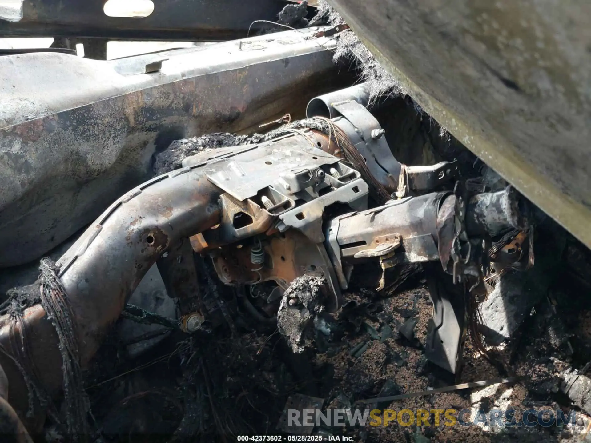 14 Photograph of a damaged car 1V2MR2CA4KC585043 VOLKSWAGEN ATLAS 2019