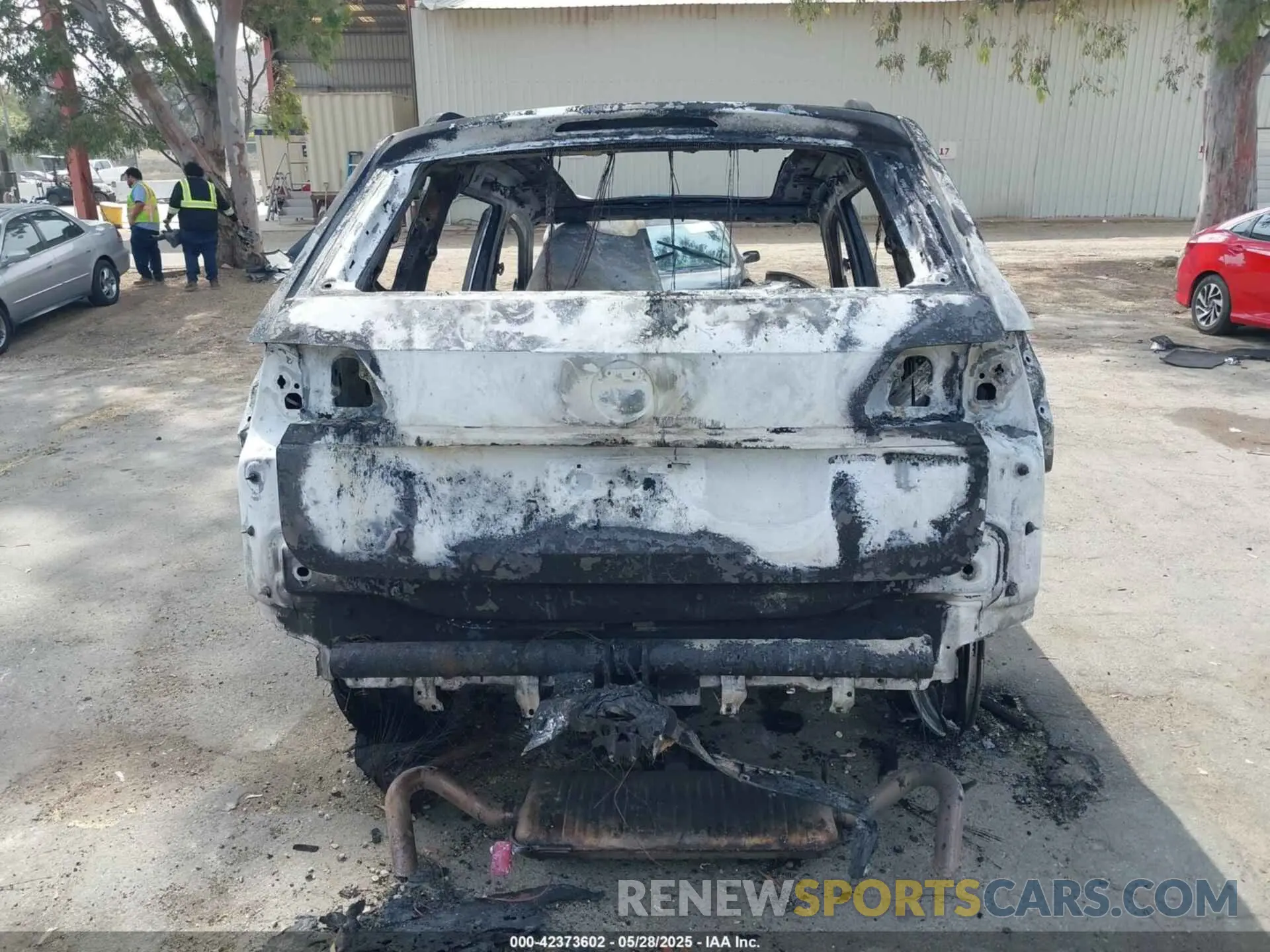 15 Photograph of a damaged car 1V2MR2CA4KC585043 VOLKSWAGEN ATLAS 2019