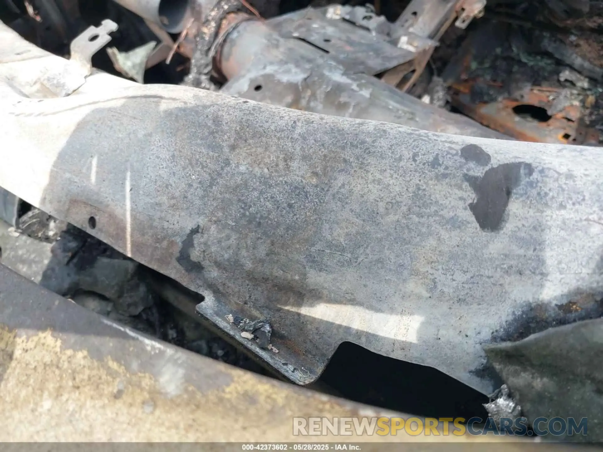 9 Photograph of a damaged car 1V2MR2CA4KC585043 VOLKSWAGEN ATLAS 2019