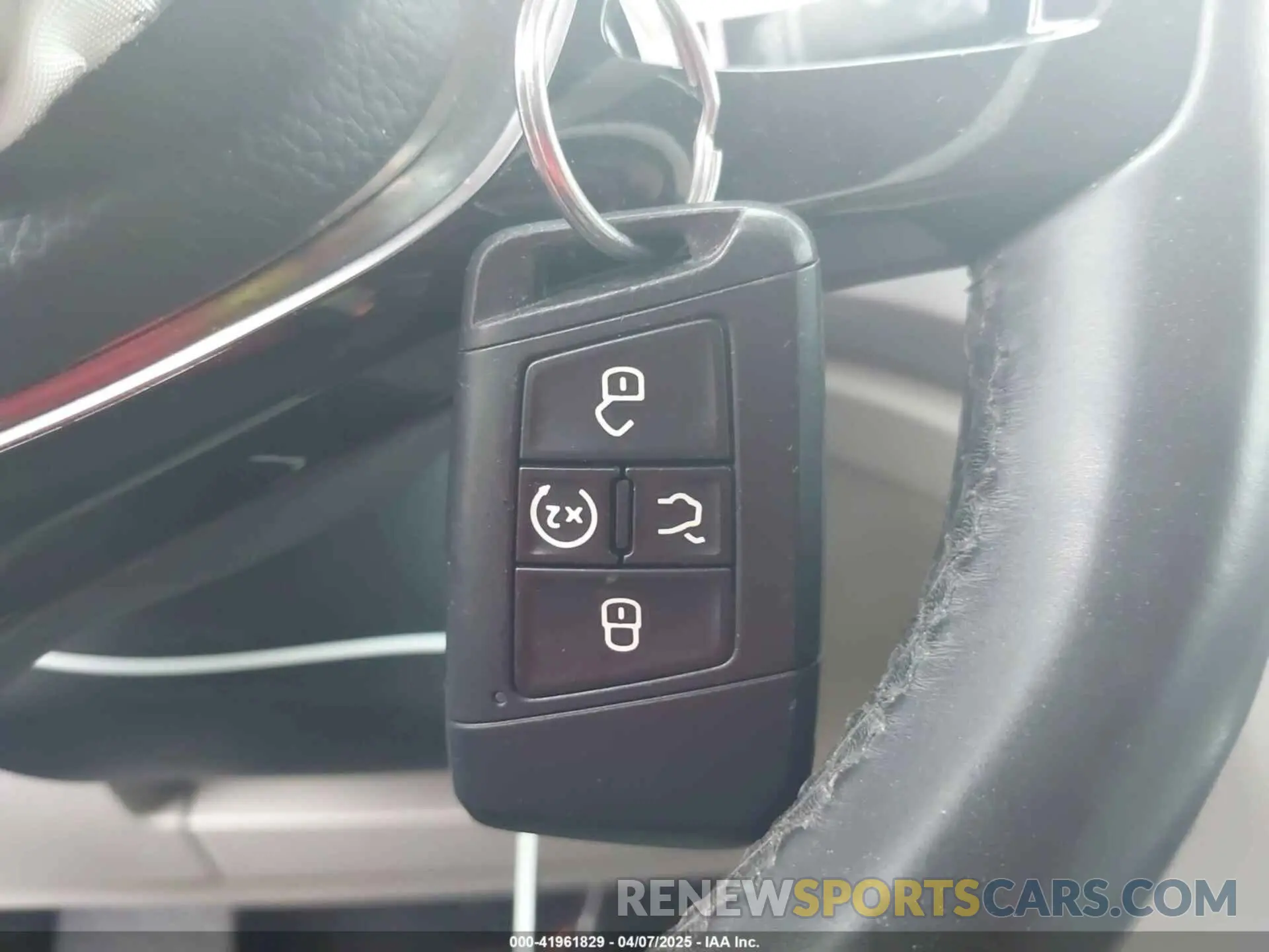 11 Photograph of a damaged car 1V2MR2CA4KC592087 VOLKSWAGEN ATLAS 2019