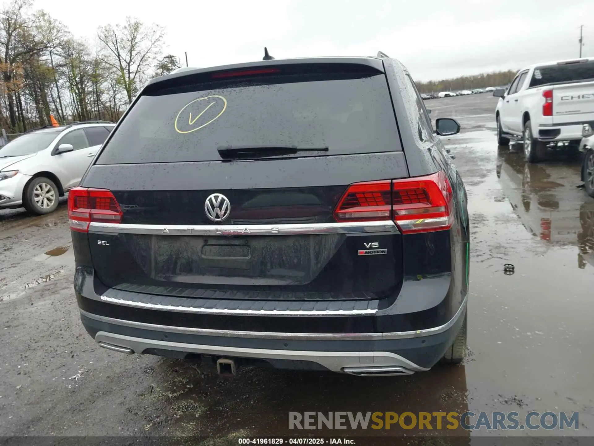 16 Photograph of a damaged car 1V2MR2CA4KC592087 VOLKSWAGEN ATLAS 2019