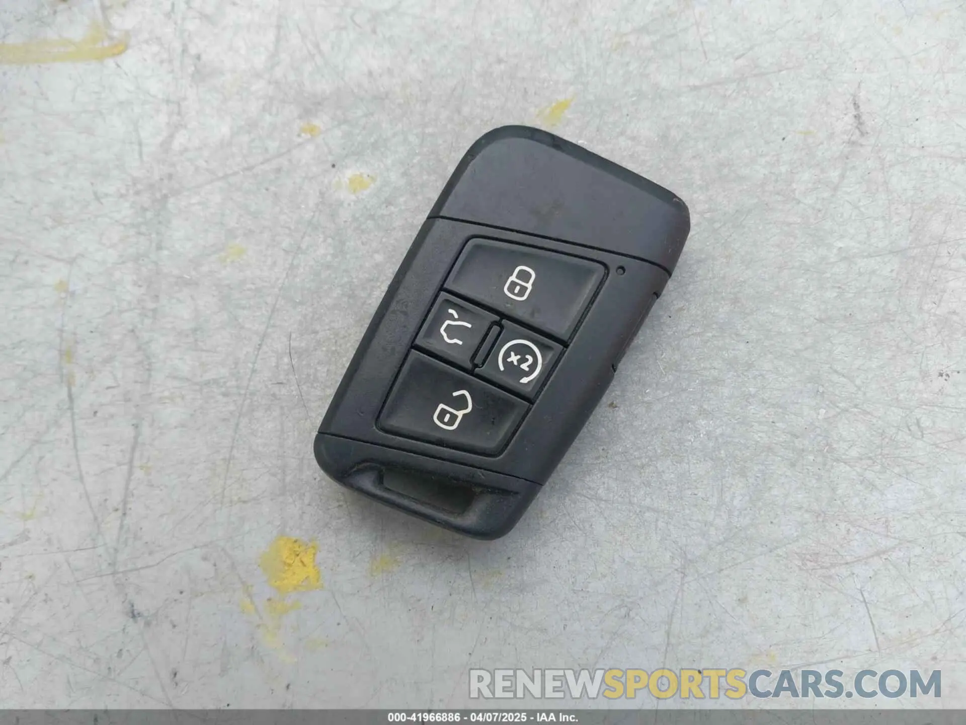 11 Photograph of a damaged car 1V2MR2CA5KC610726 VOLKSWAGEN ATLAS 2019