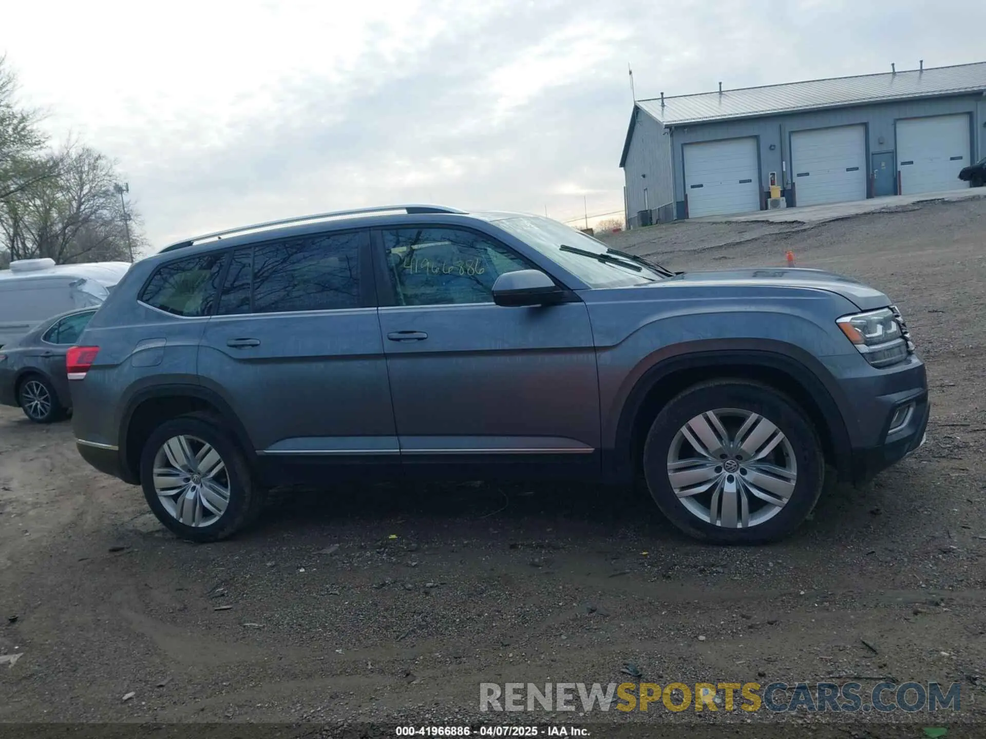 13 Photograph of a damaged car 1V2MR2CA5KC610726 VOLKSWAGEN ATLAS 2019